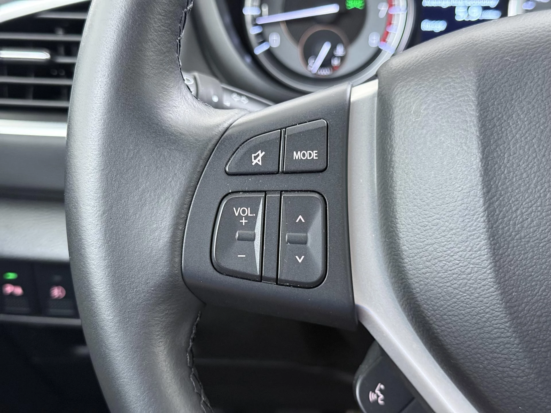 Suzuki-S-Cross-image-25