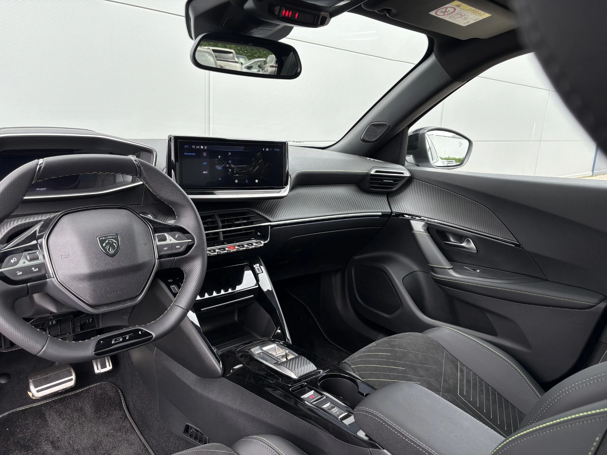 Peugeot-2008-image-9