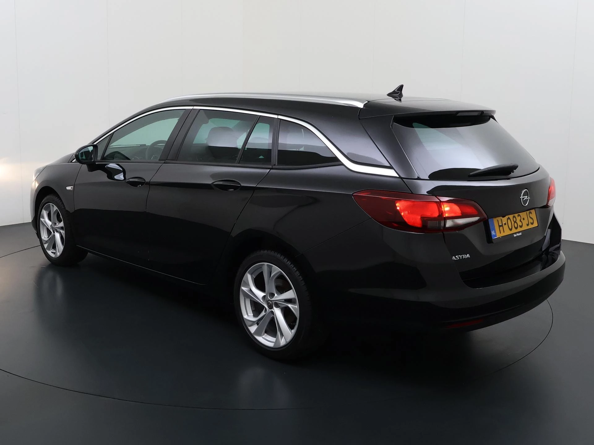 Opel Astra Sports Tourer 1.2 Edition