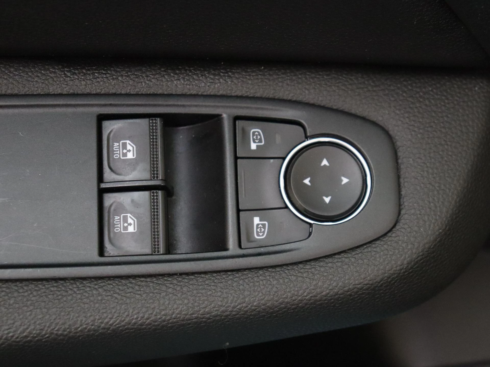 Renault-Clio-image-20