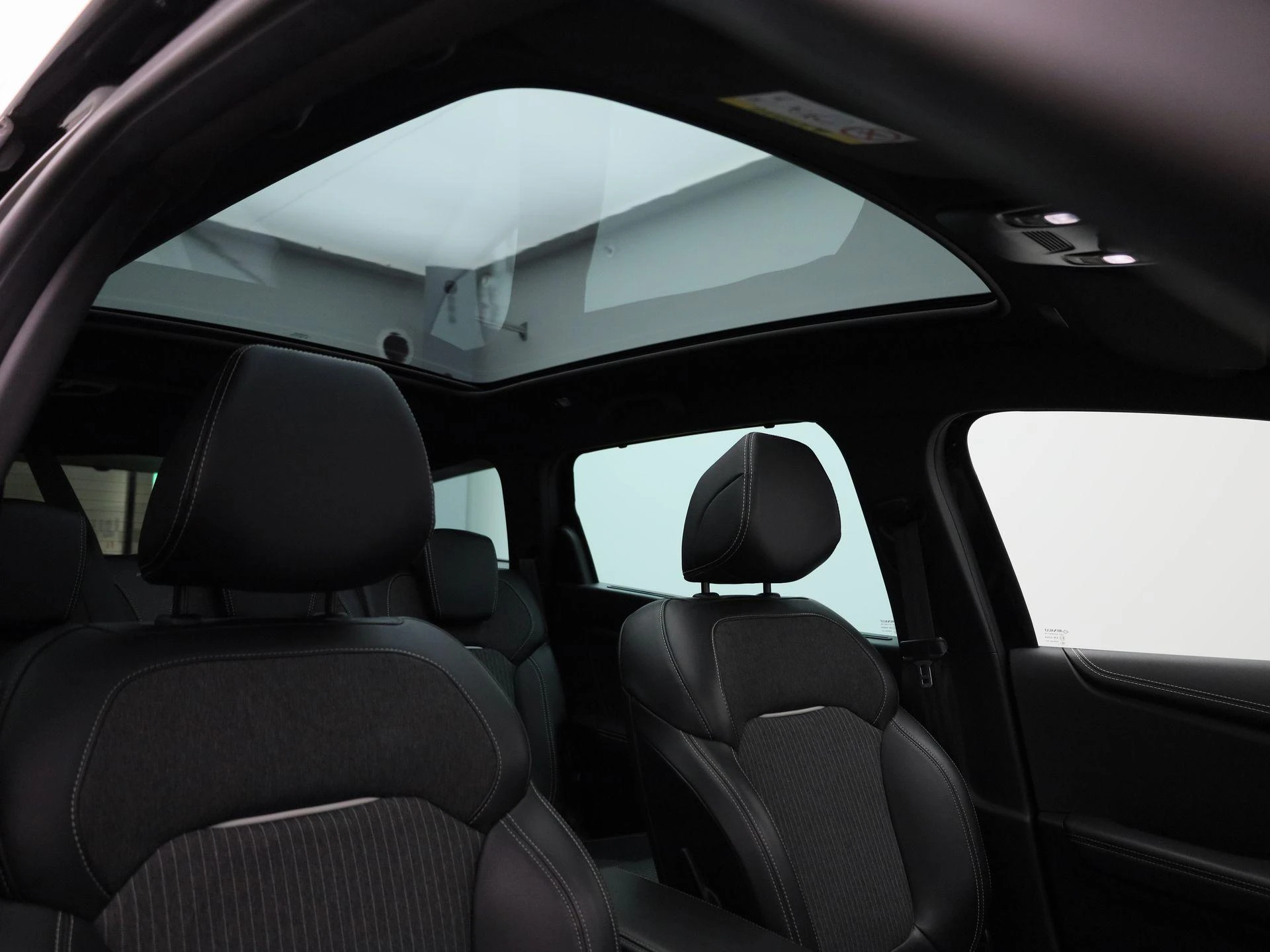 Renault Grand Scénic TCe 140 EDC GPF Black Edition 7P