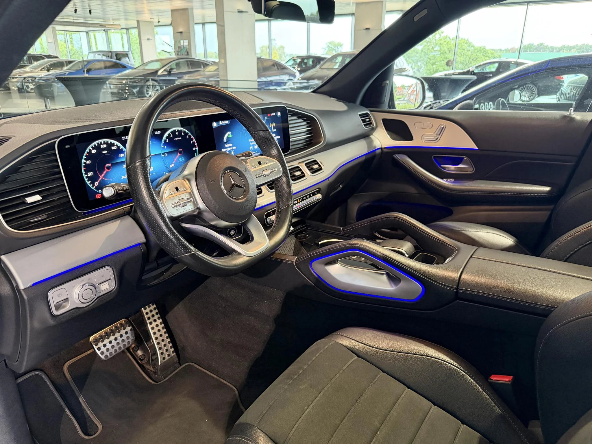 Mercedes-Benz-GLE-image-8