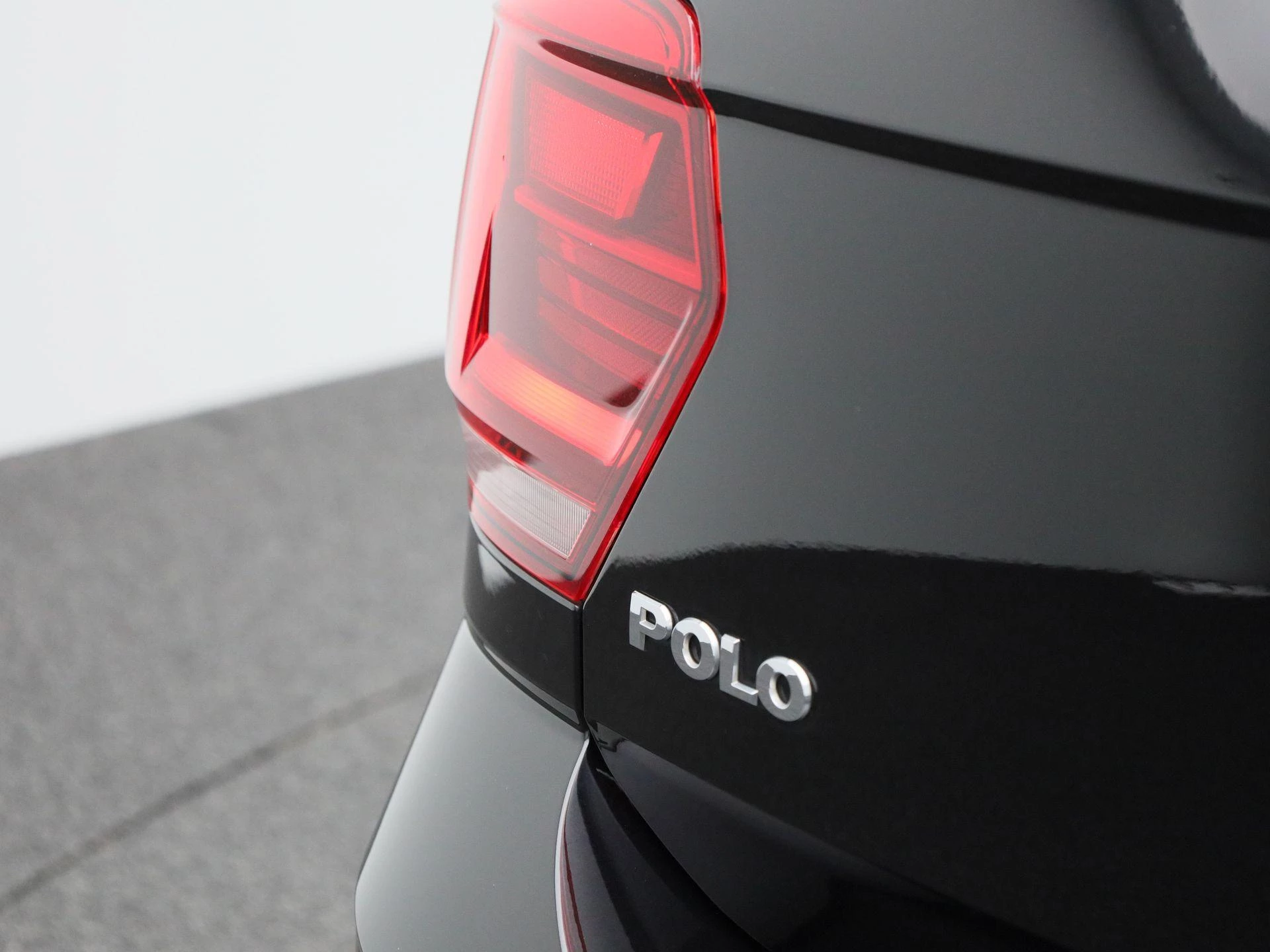 Volkswagen-Polo-image-35
