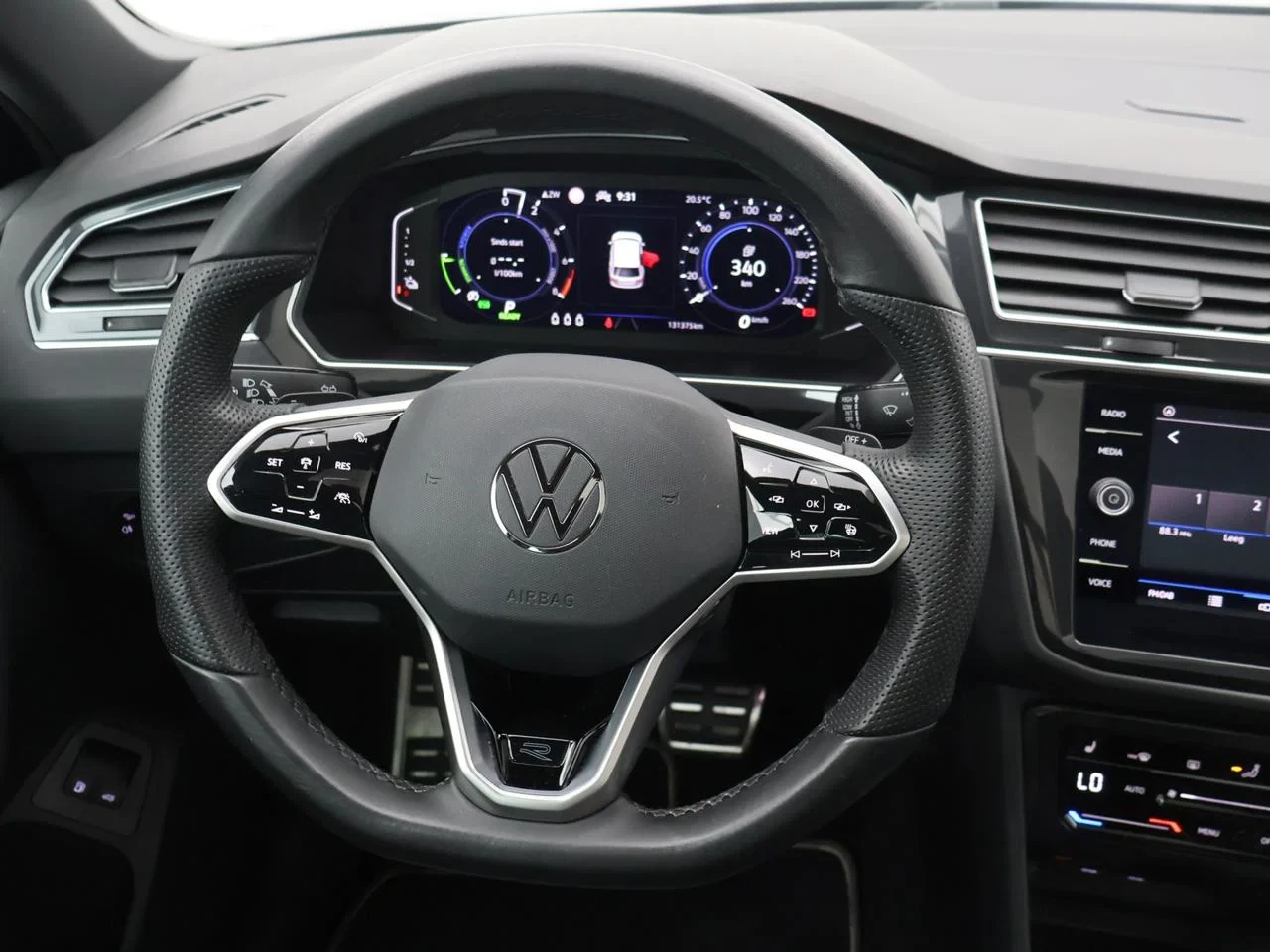 Volkswagen Tiguan eHybrid (PHEV) Tiguan eHybrid 1.4 TSI 150pk R-Line AUTOMAAT*NAVI*PANO*ADAPTIVE*TREKHAAK