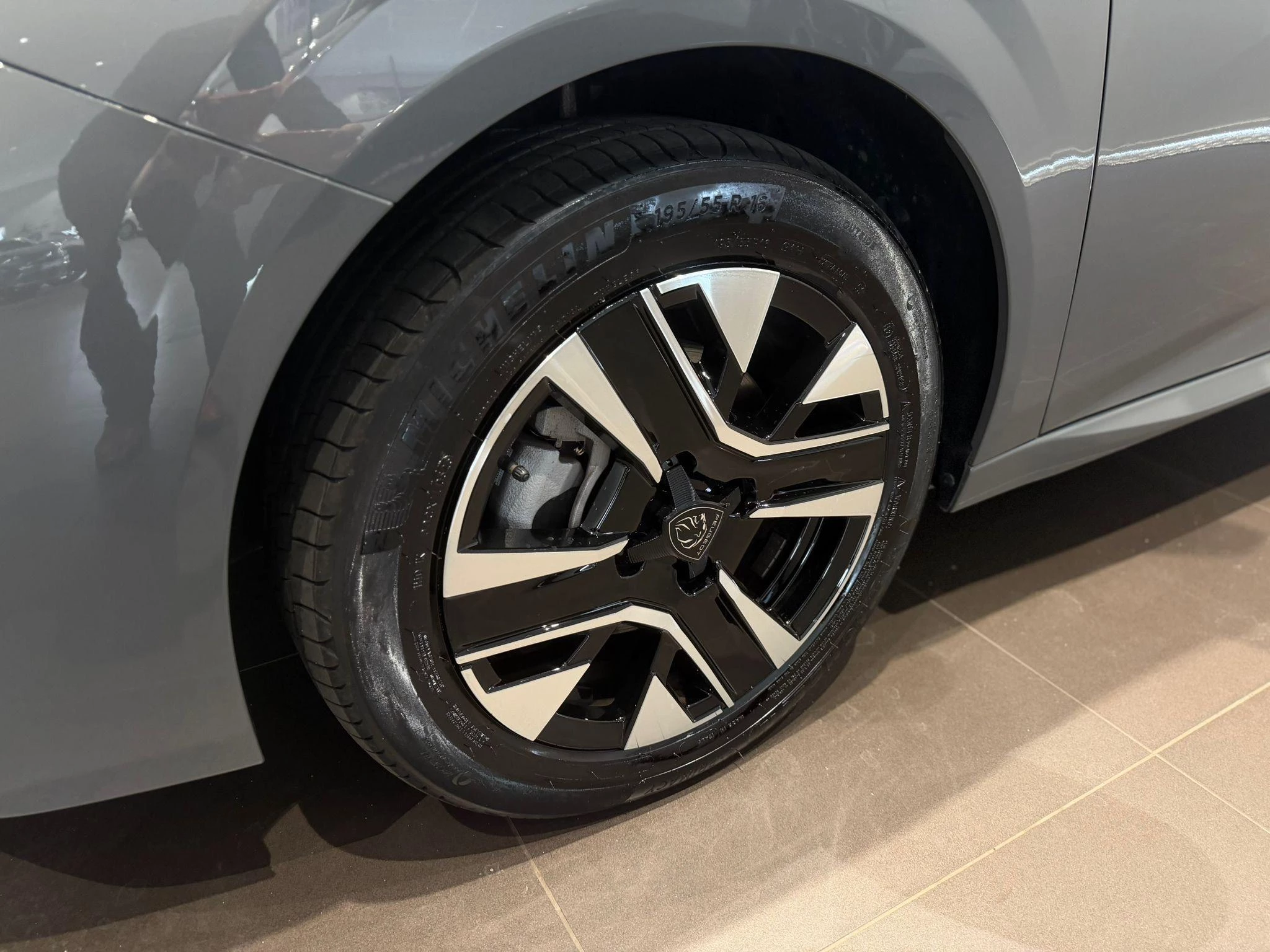 Peugeot-208-image-10