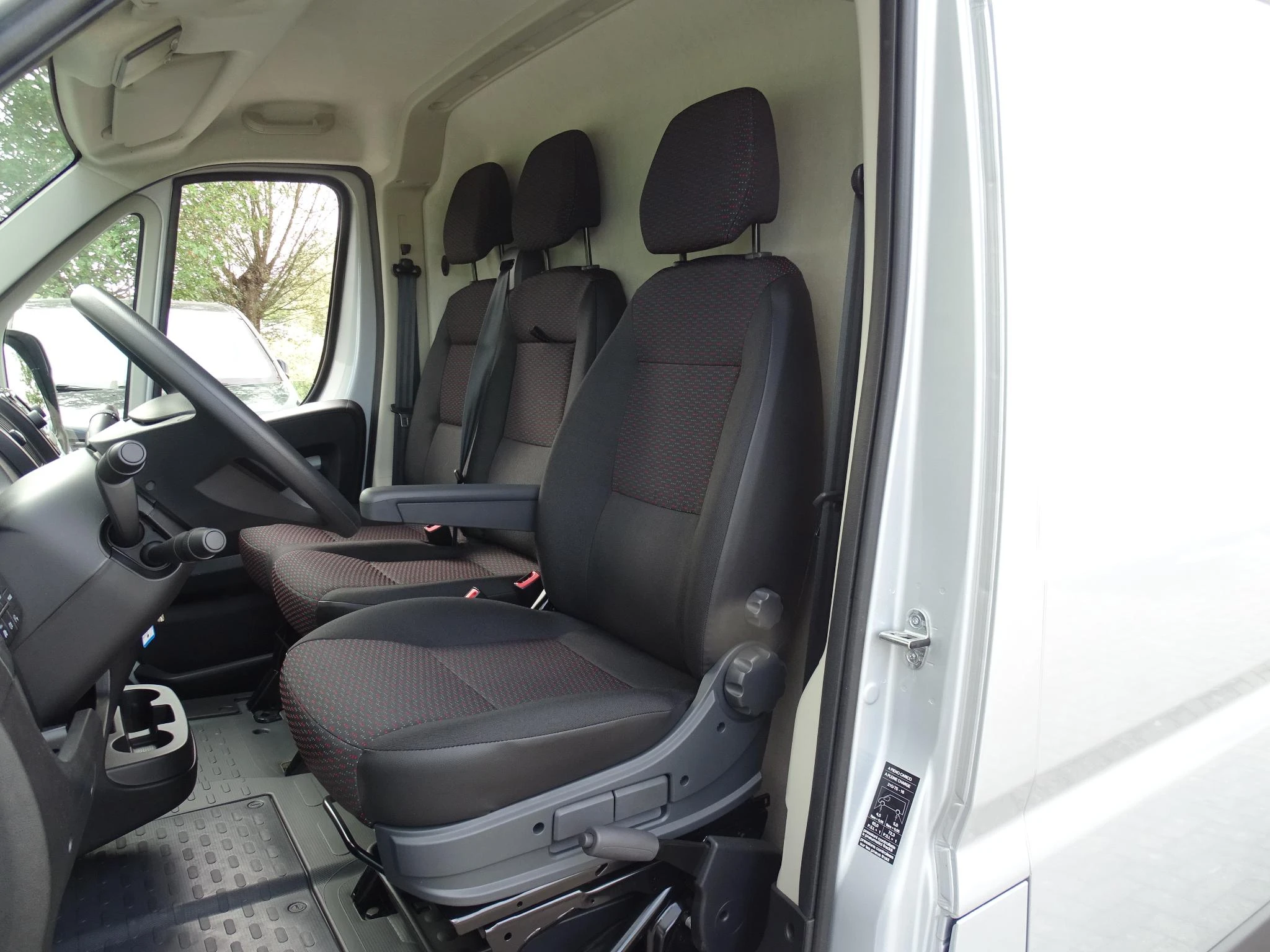 Opel-Movano-image-6