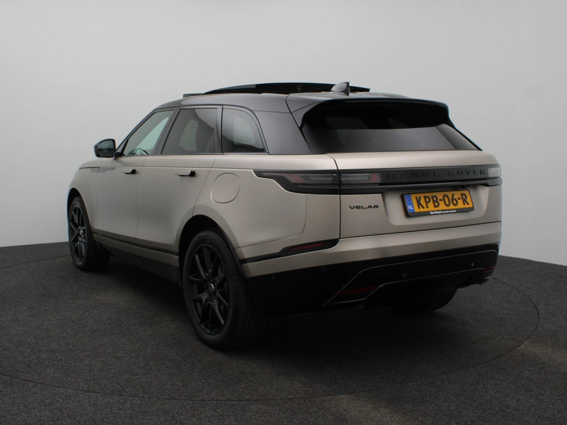 Land Rover Range Rover Velar 2.0 P400e AWD Belgravia Edition Satin PHEV