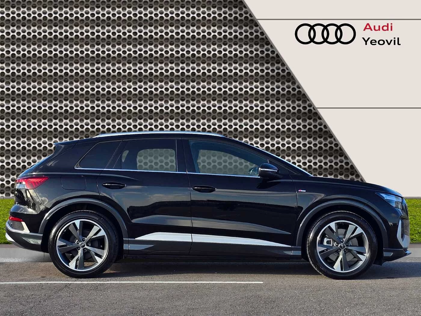 Audi-Q4 e-tron-image-3