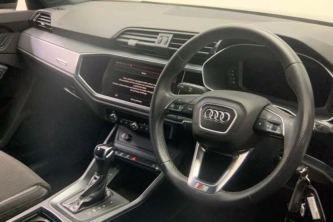 Audi-Q3-image-5