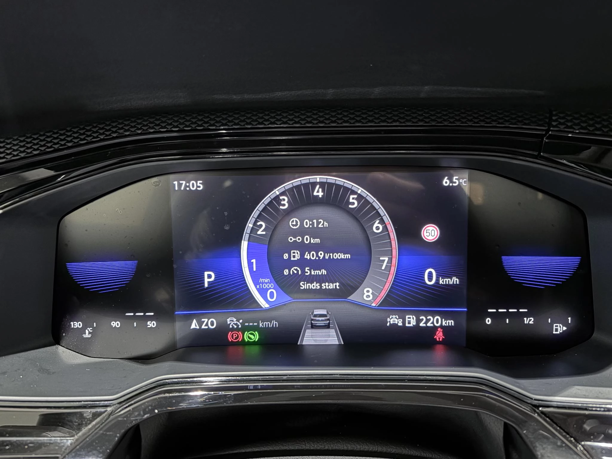 Volkswagen-Polo-image-12