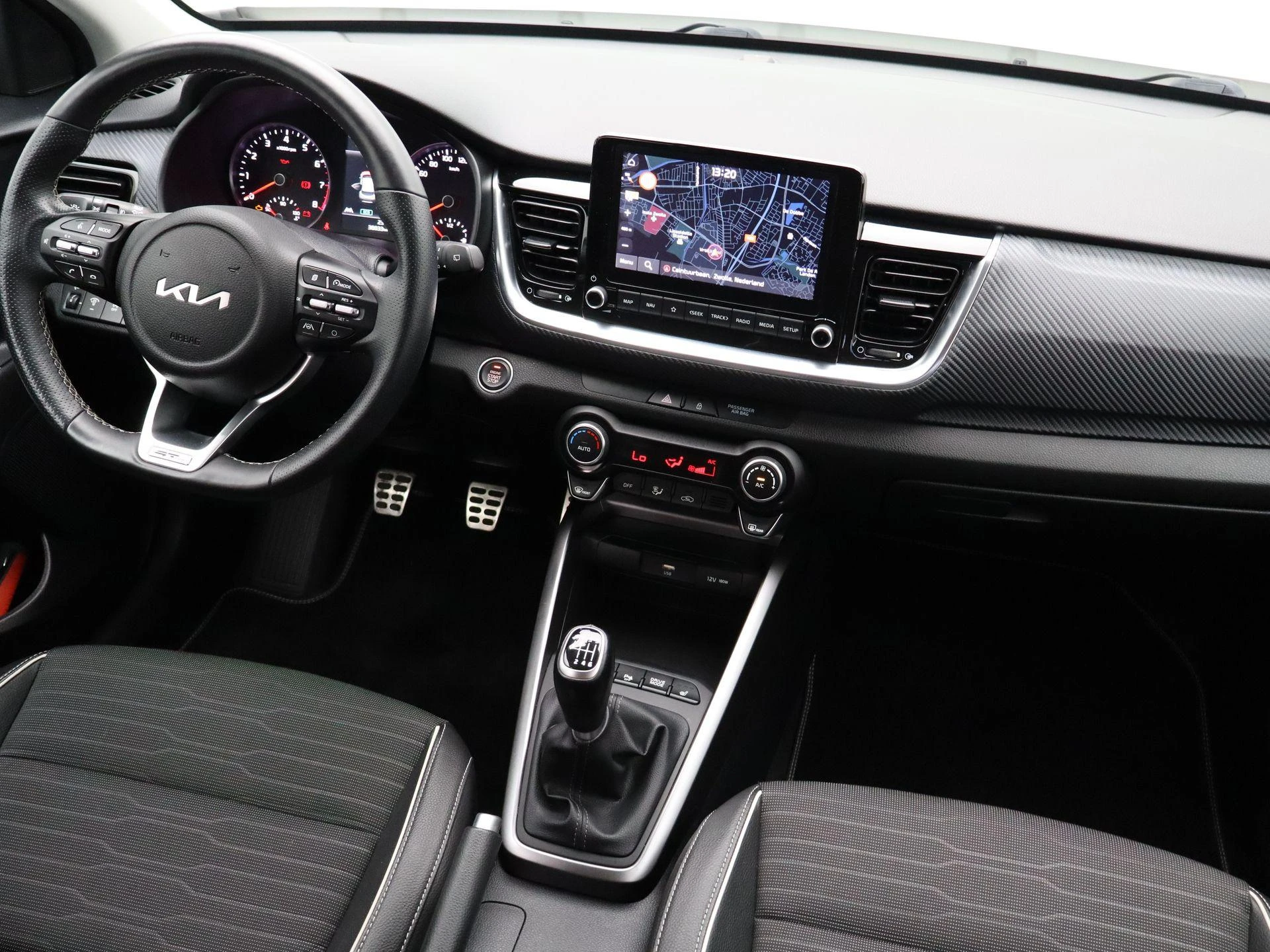 Kia-Stonic-image-31