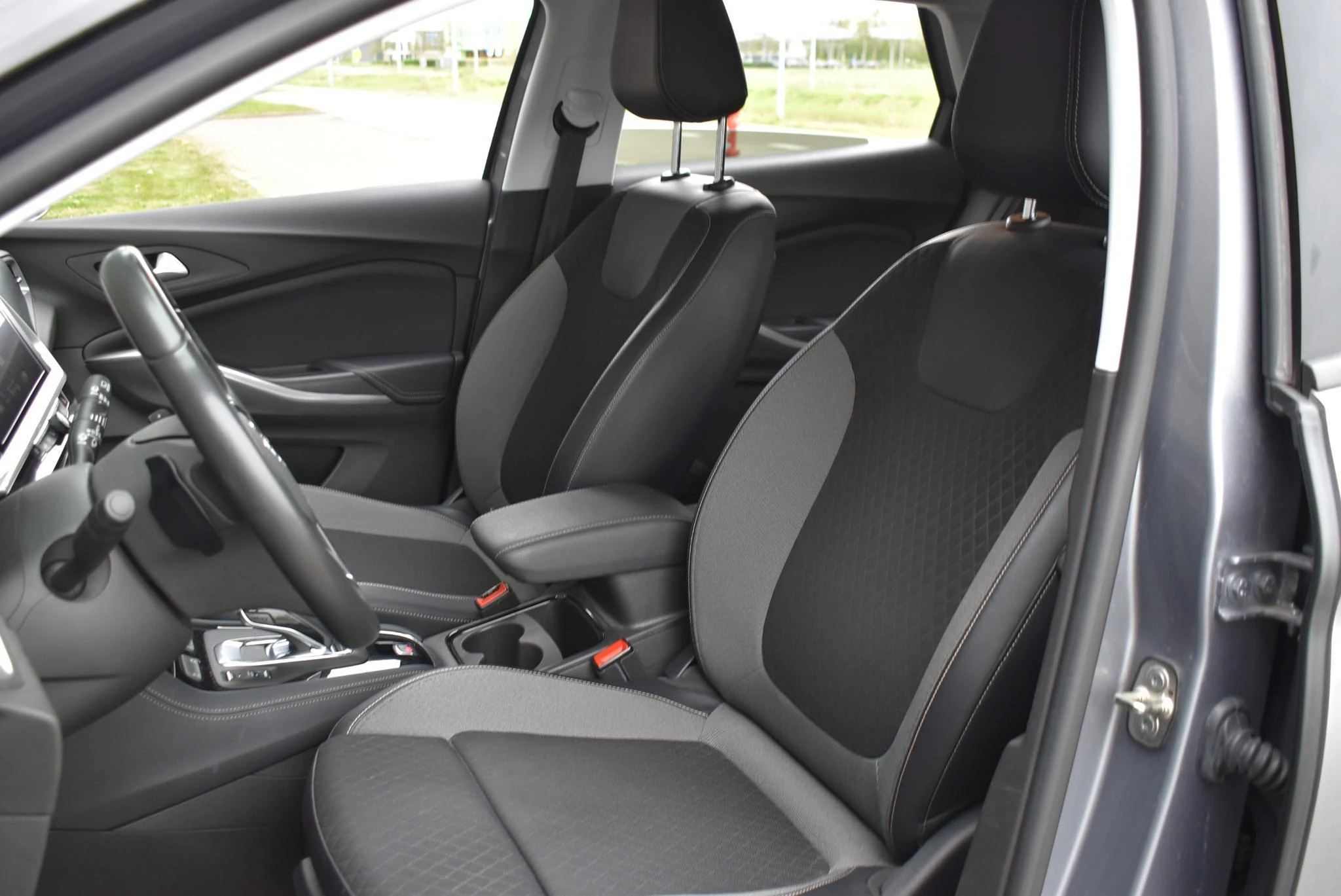 Opel Grandland 1.2 Turbo S/S AT8 Business Elegance