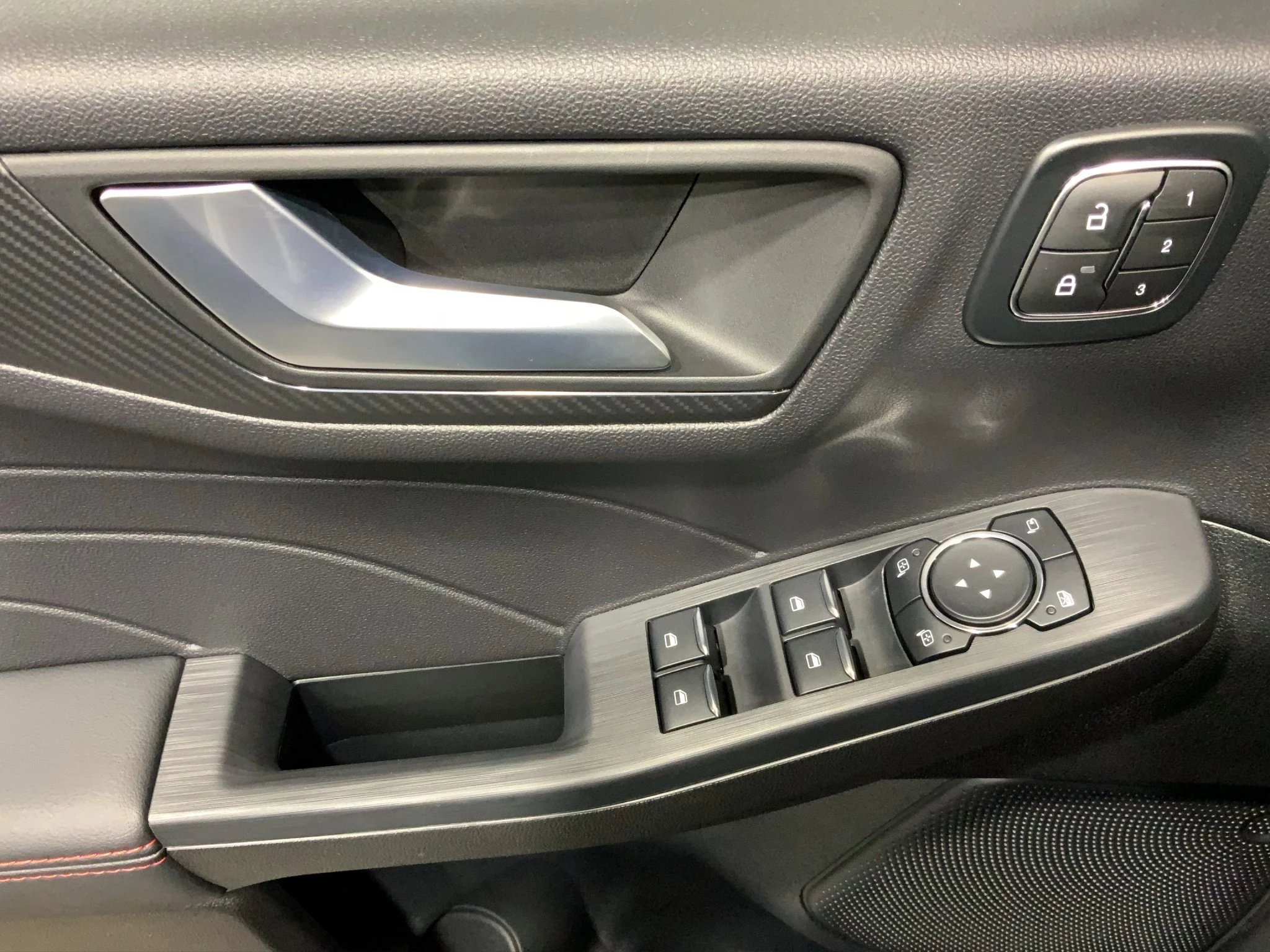 Ford Kuga ST-Line X Aut.*360GRAD*LED-MATRIX*NAVI*GRA*WINTER-PKT.