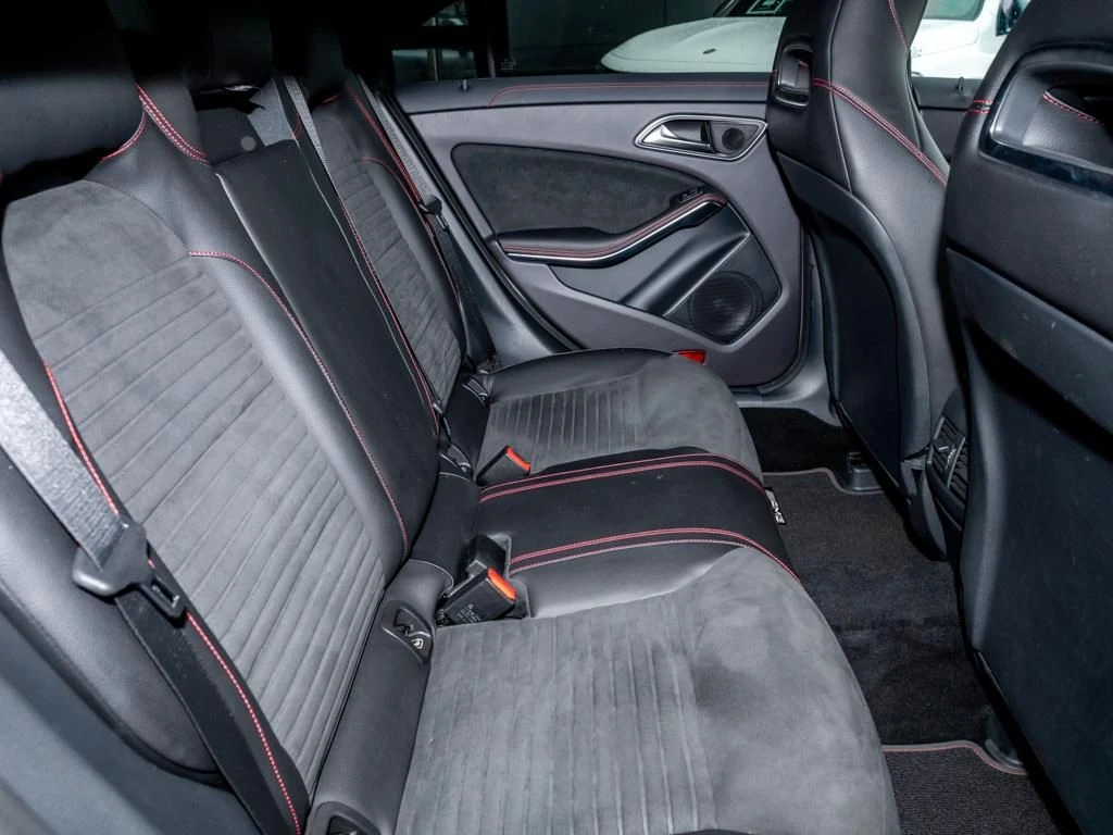 Mercedes-AMG-CLA 45 AMG-image-11
