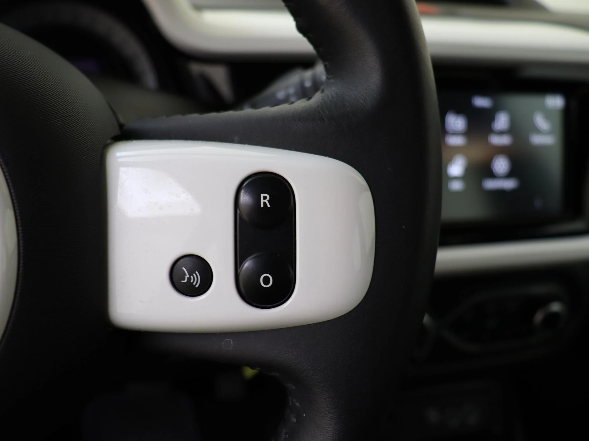 Renault-Twingo-image-12