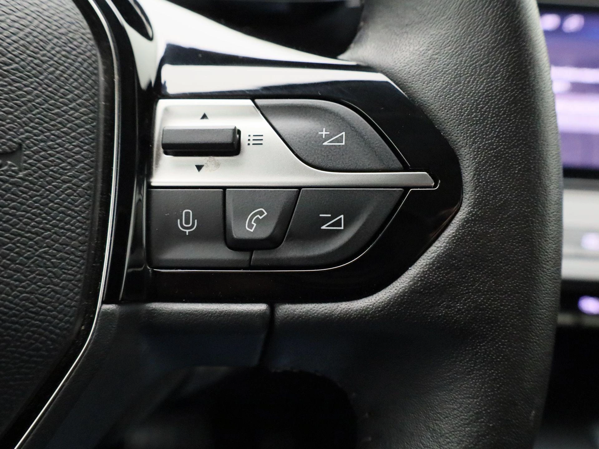 Peugeot-308-image-14