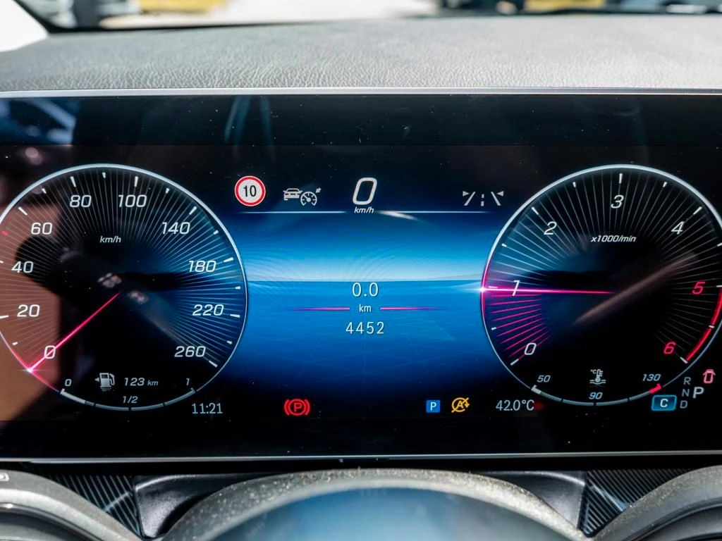 Mercedes-Benz-V-Klasse 300 d-image-13