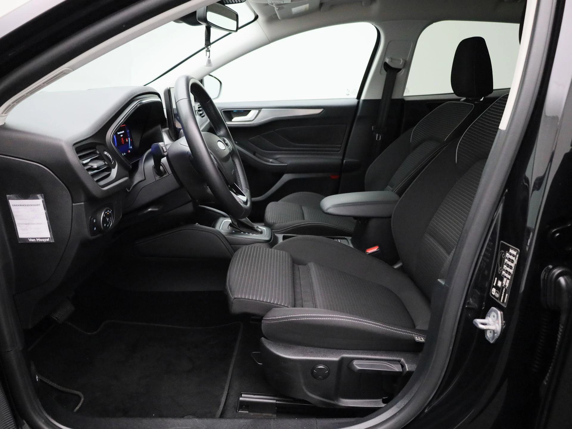 Ford Focus Wagon 1.0 EcoBoost Hybrid Titanium X