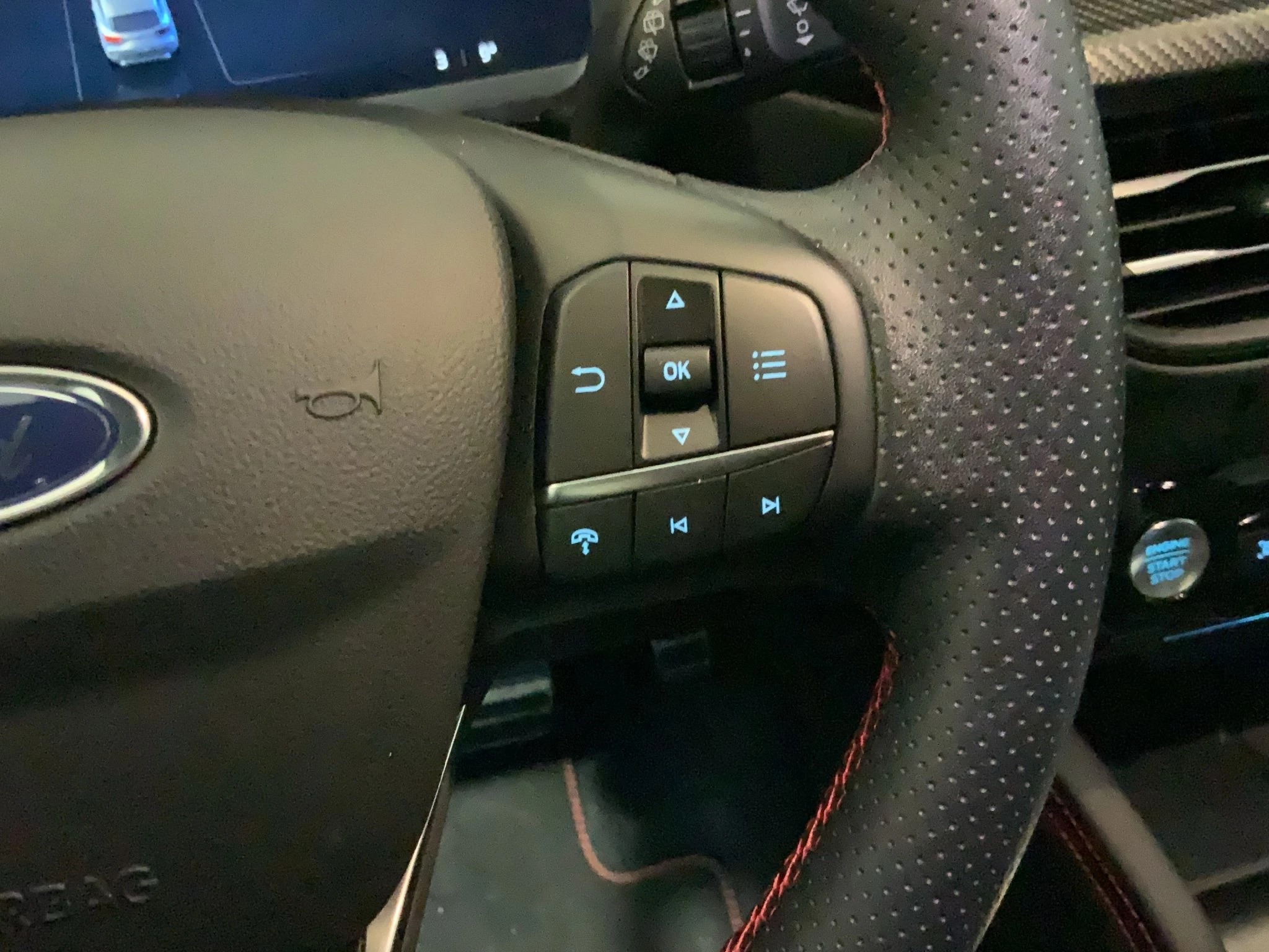 Ford Kuga ST-Line X Aut.*360GRAD*LED-MATRIX*NAVI*GRA*WINTER-PKT.