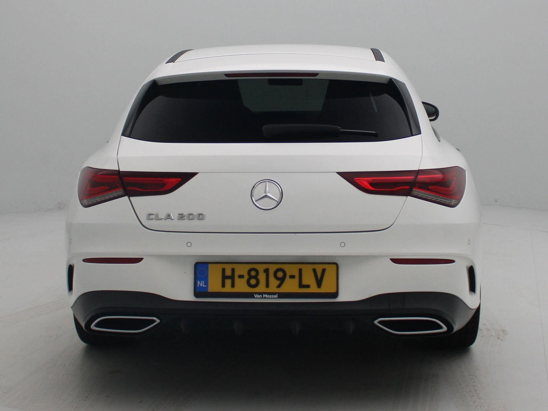 Mercedes-Benz-CLA-image-5