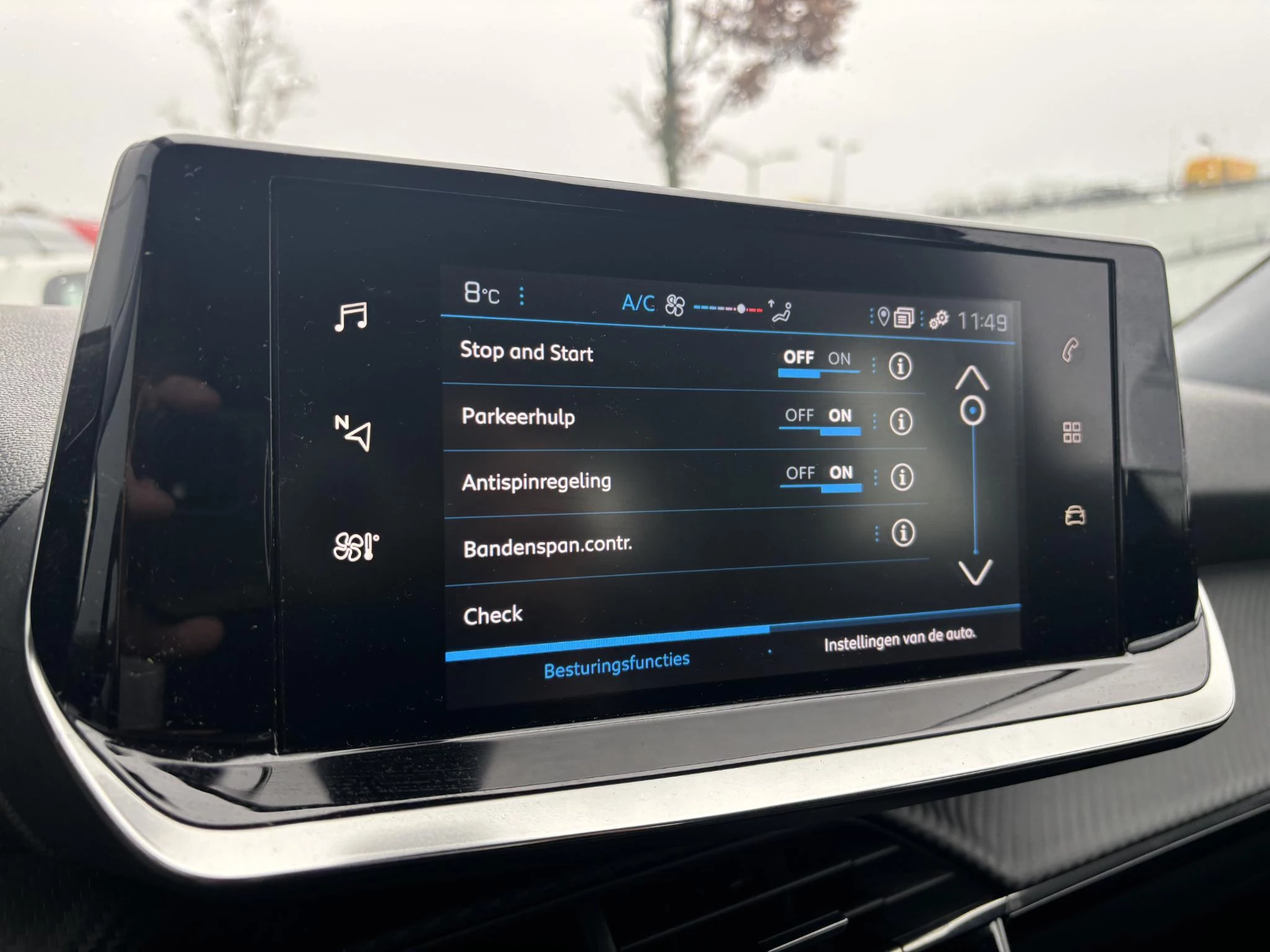 Peugeot-2008-image-19