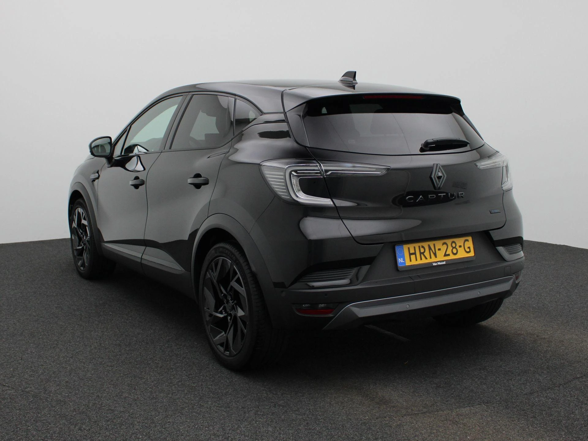 Renault-Captur-image-1