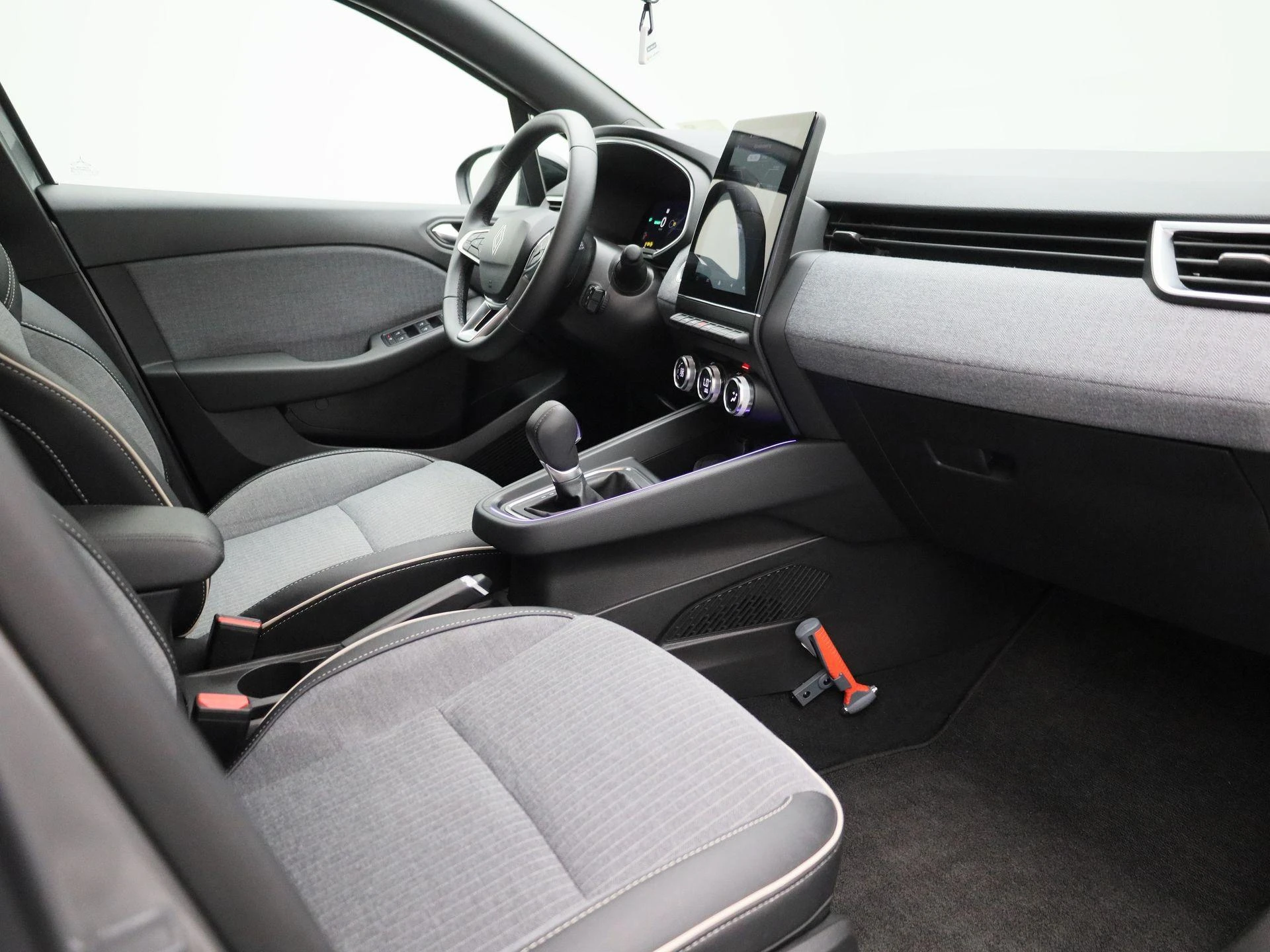 Renault-Clio-image-28