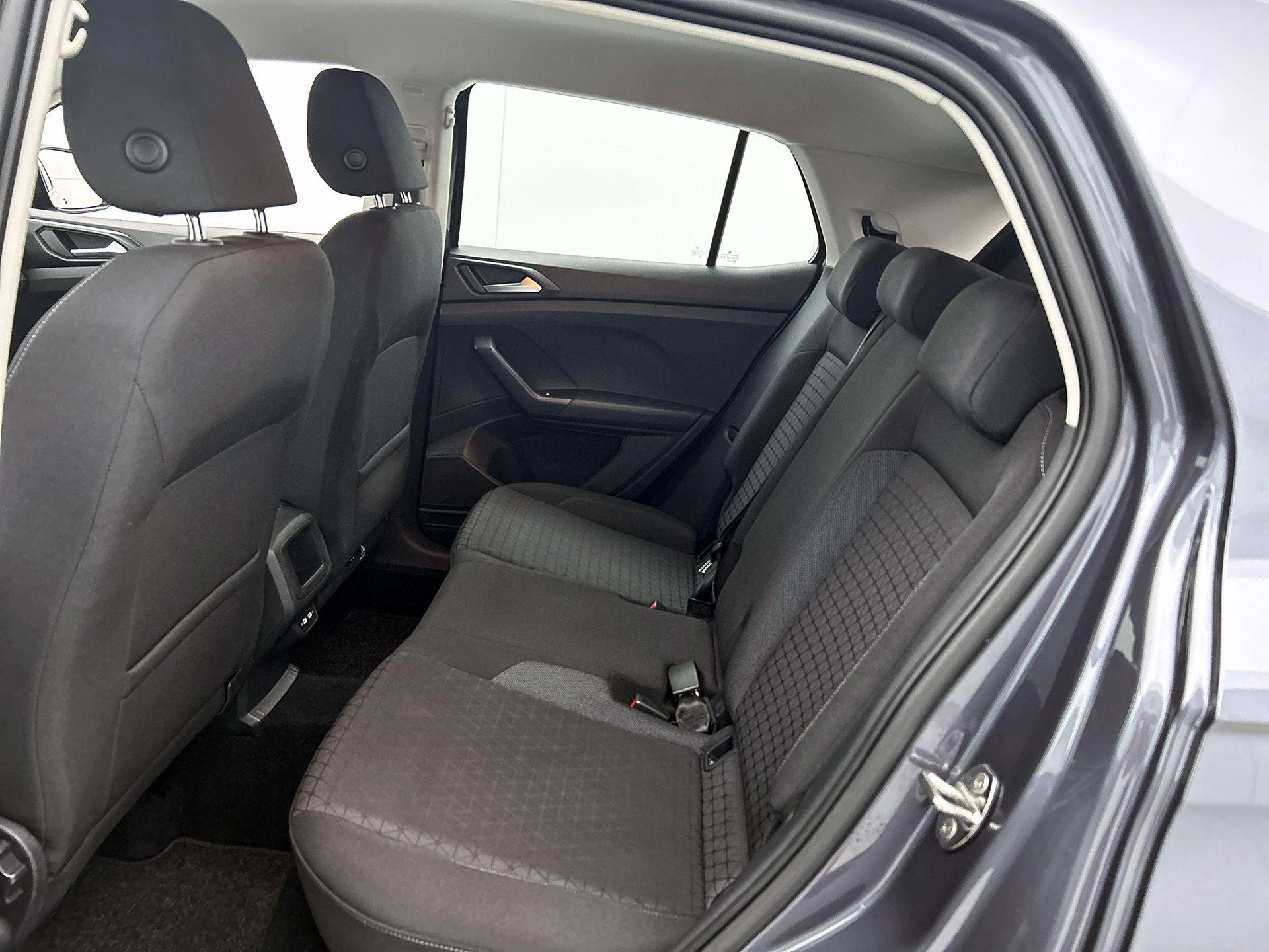 Volkswagen-T-Cross-image-25