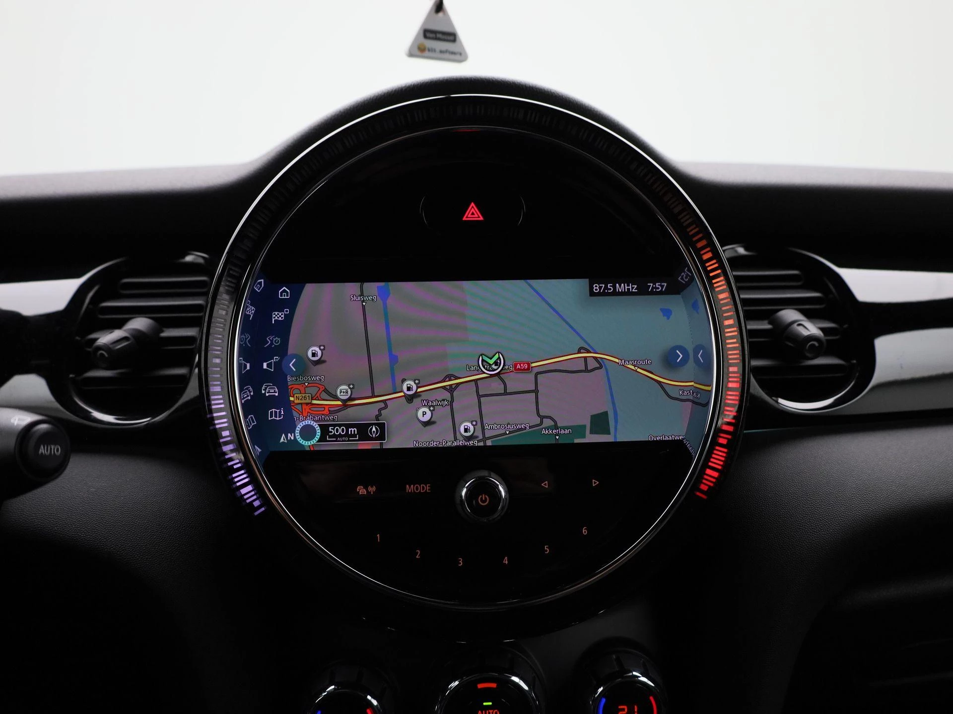 MINI-Cooper-image-15