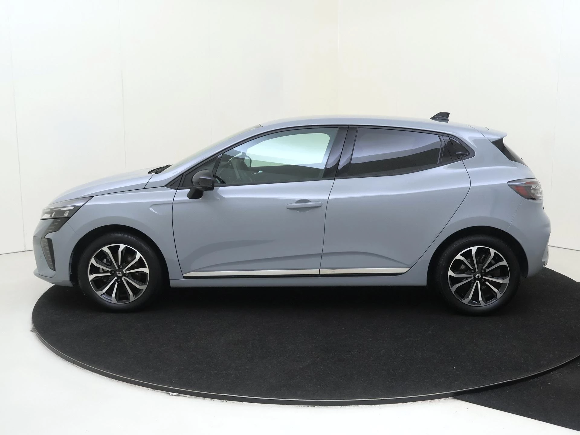 Renault-Clio-image-7