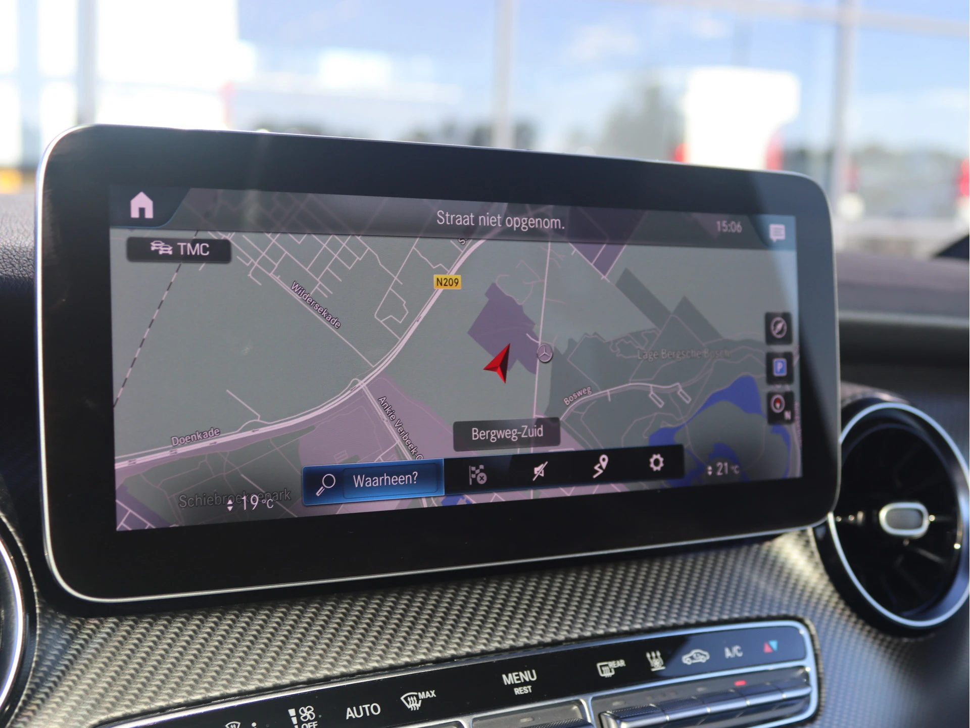 Mercedes-Benz-V-Klasse-image-10