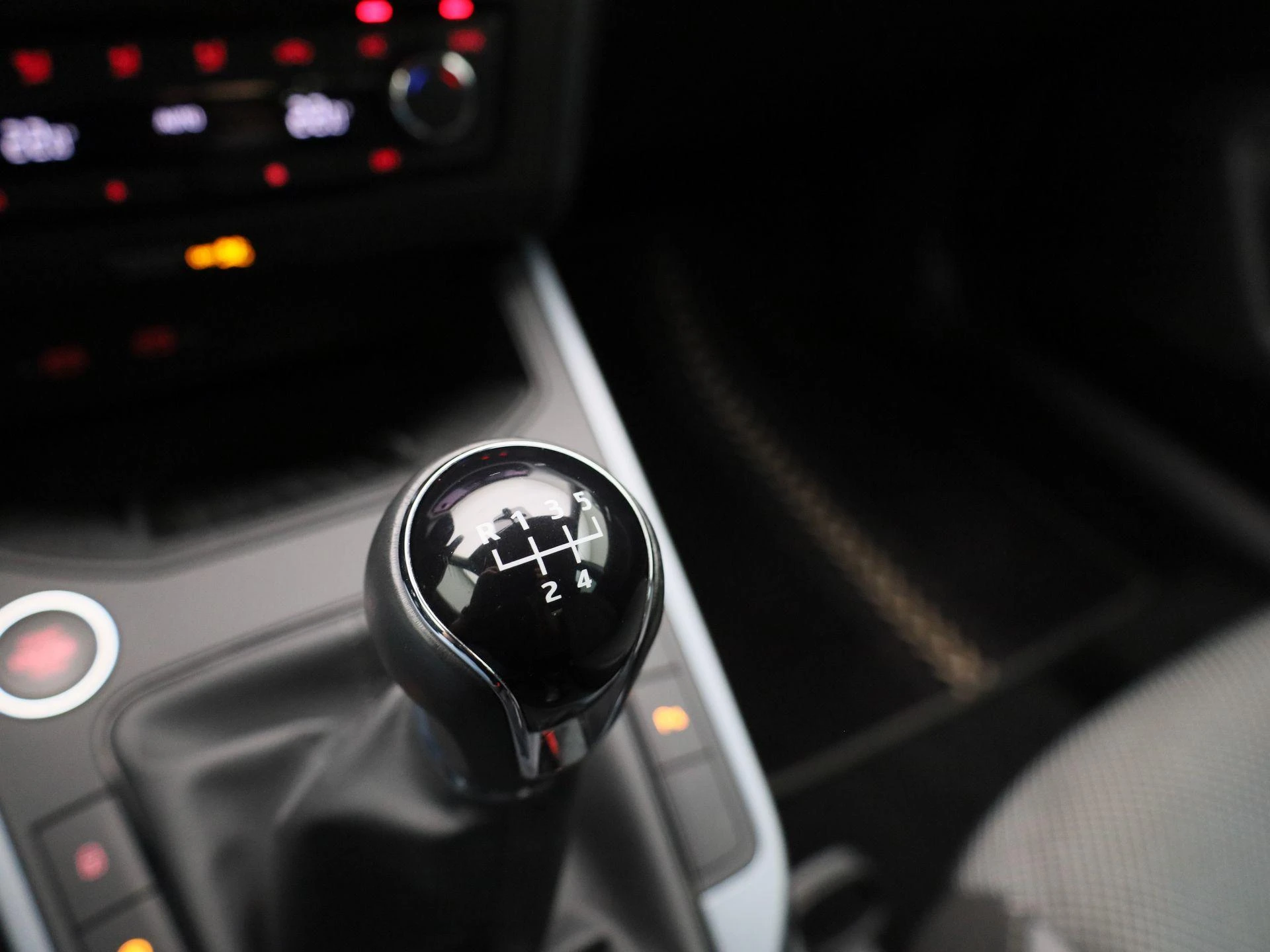SEAT-Arona-image-22
