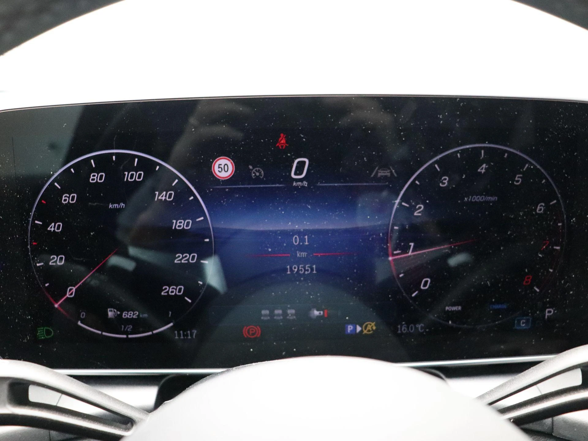 Mercedes-Benz-GLC-image-16