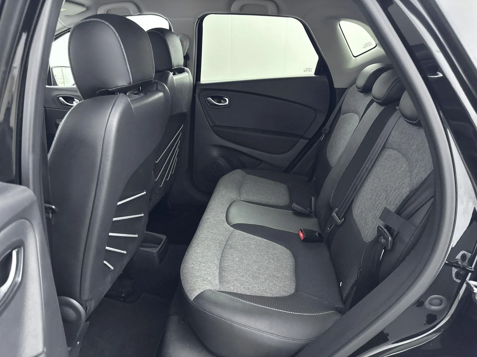 Renault-Captur-image-25