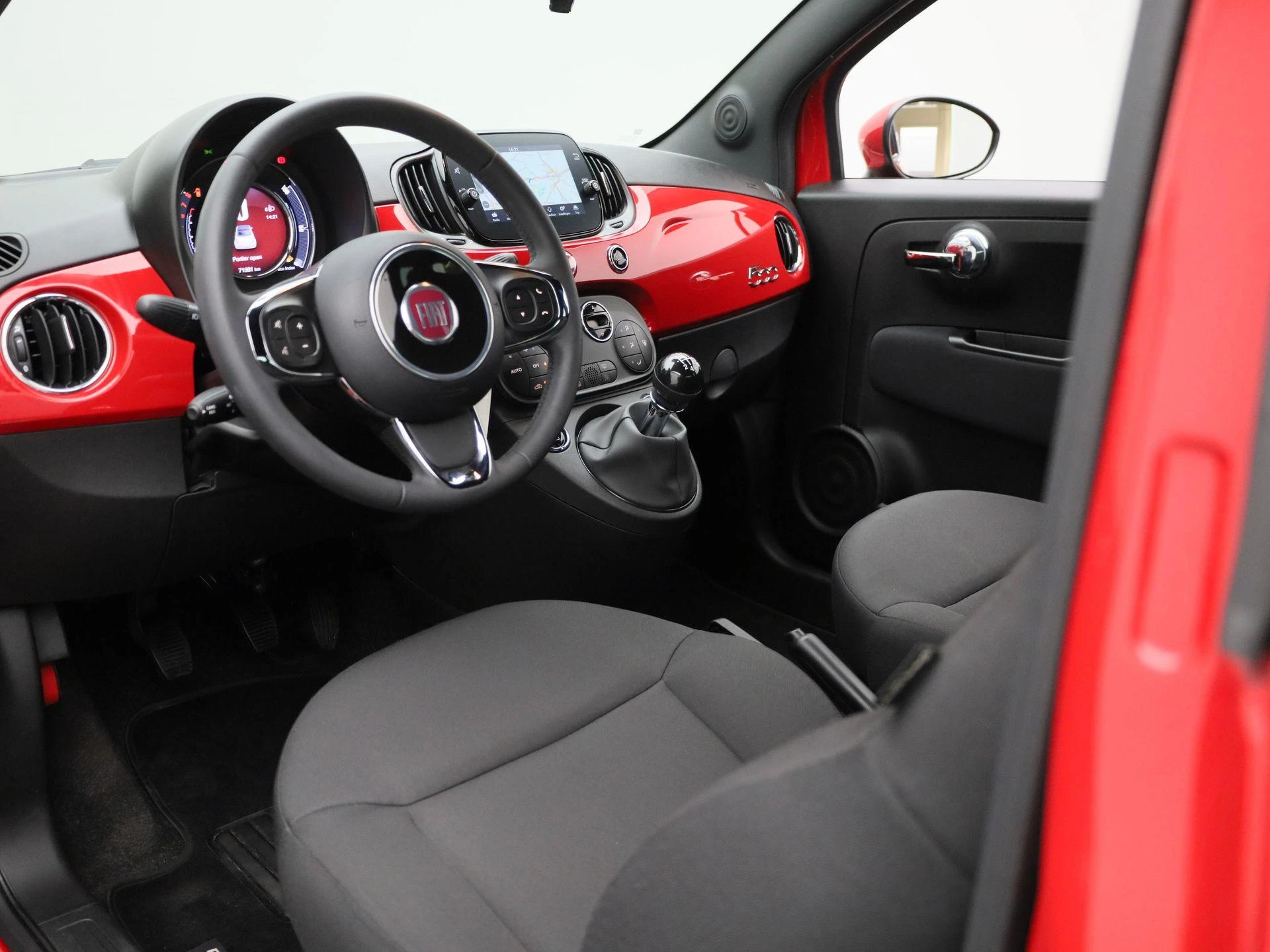 Fiat-500C-image-13