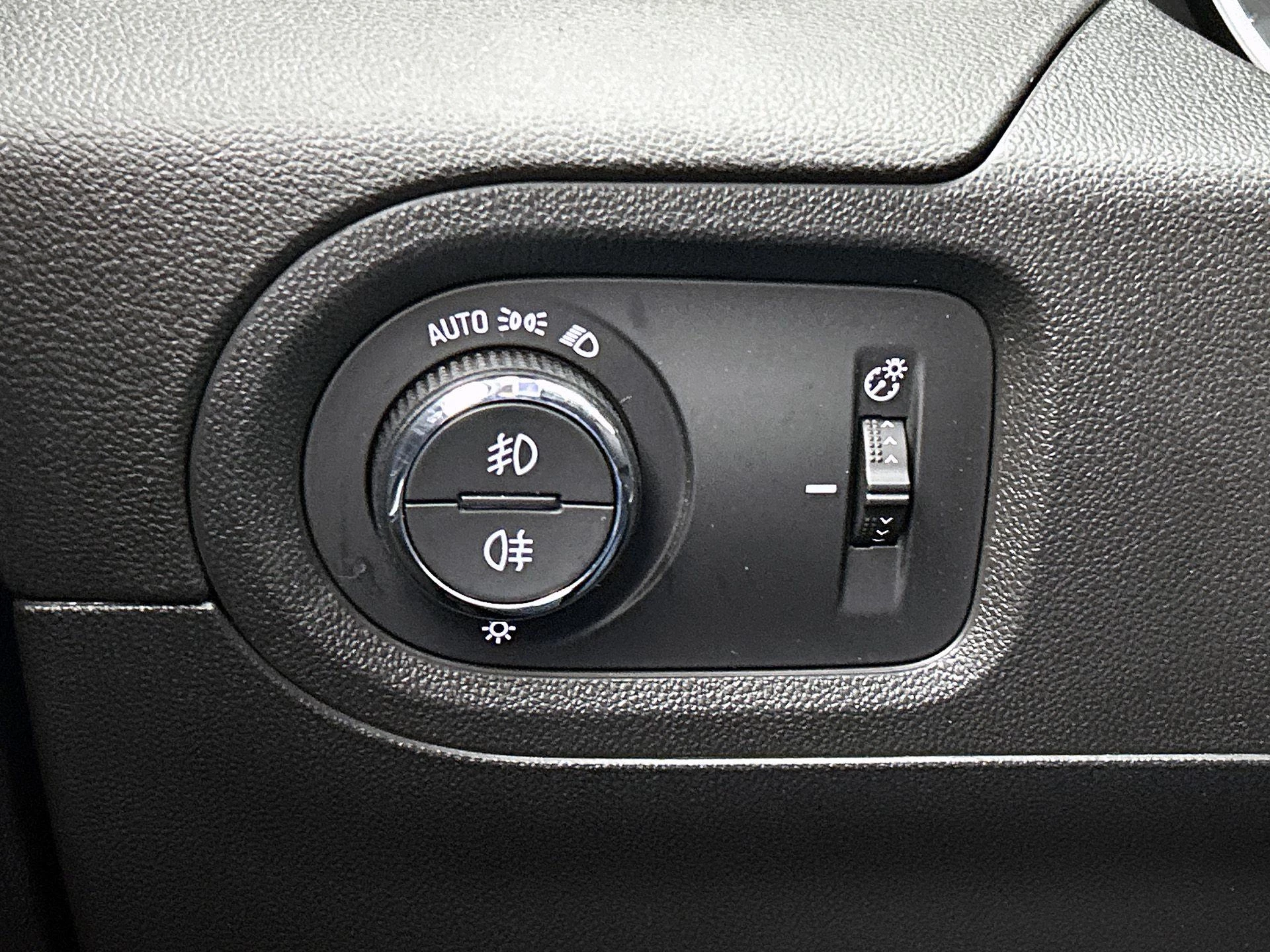 Opel-Grandland X-image-25