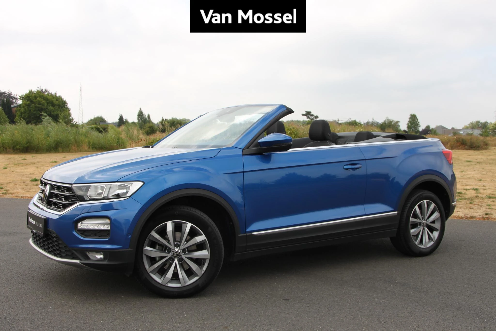 Volkswagen-T-Roc-image-0