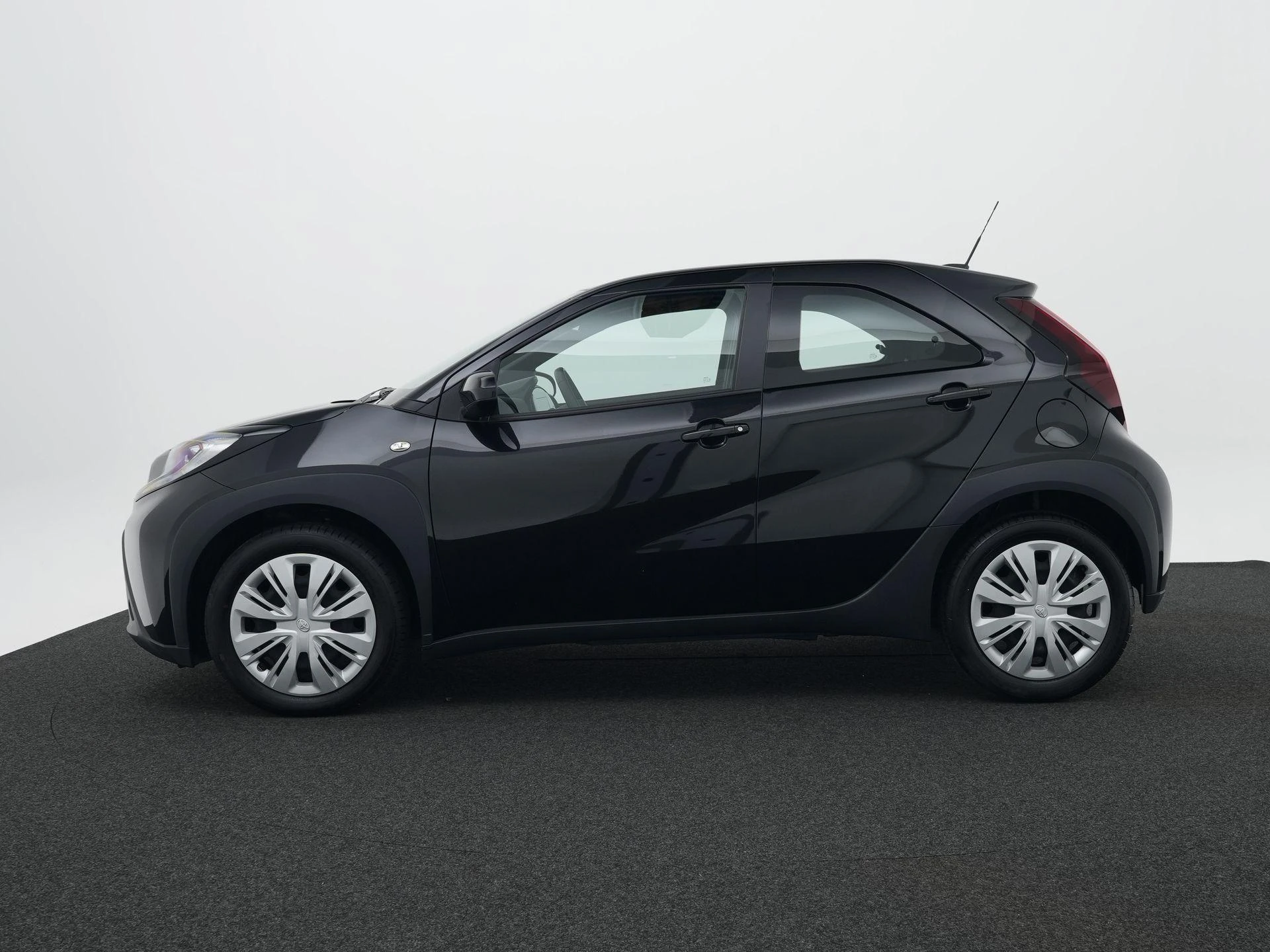 Toyota Aygo X 1.0 VVT-i MT Play