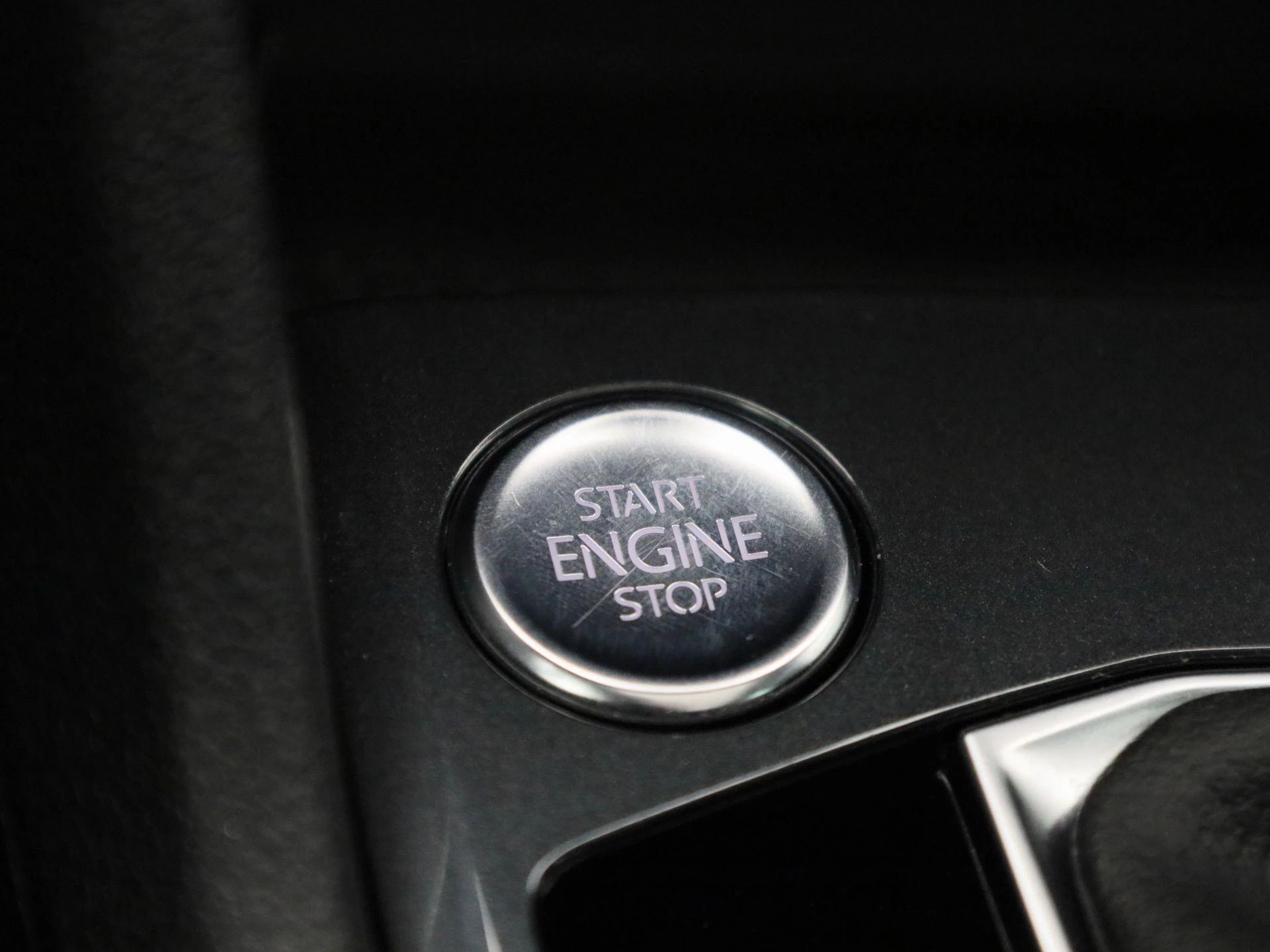 Volkswagen-Tiguan-image-31