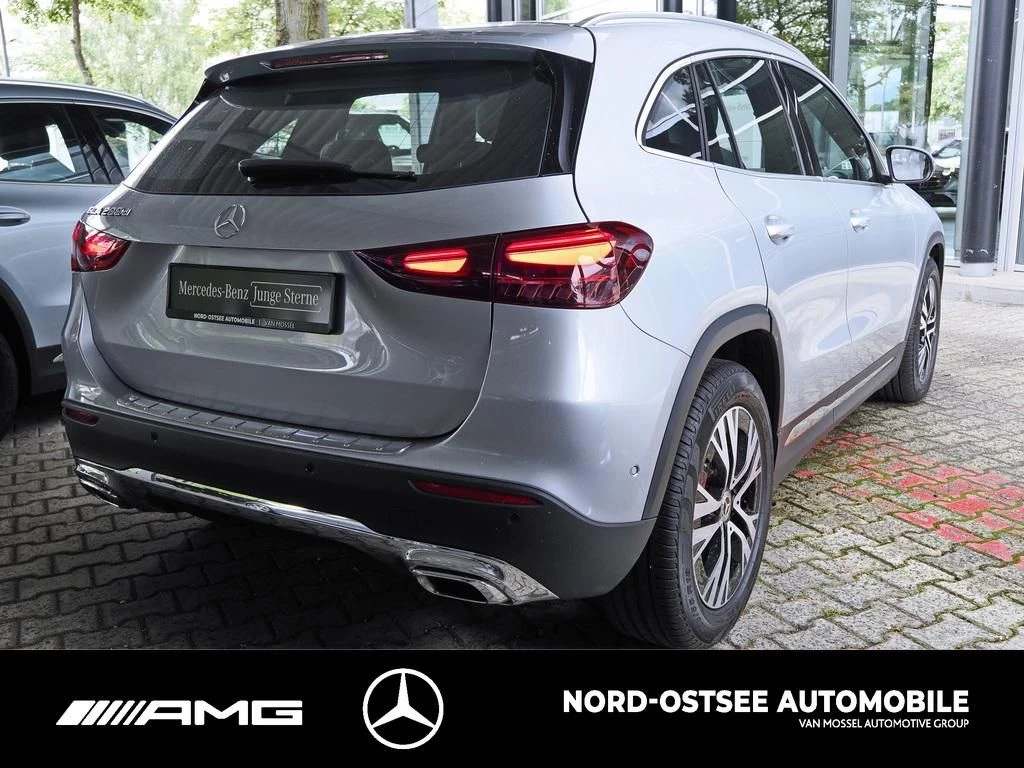Mercedes-Benz GLA 200 d PROGRESSIVE AHK DISTRONIC LED MBUX Progressive