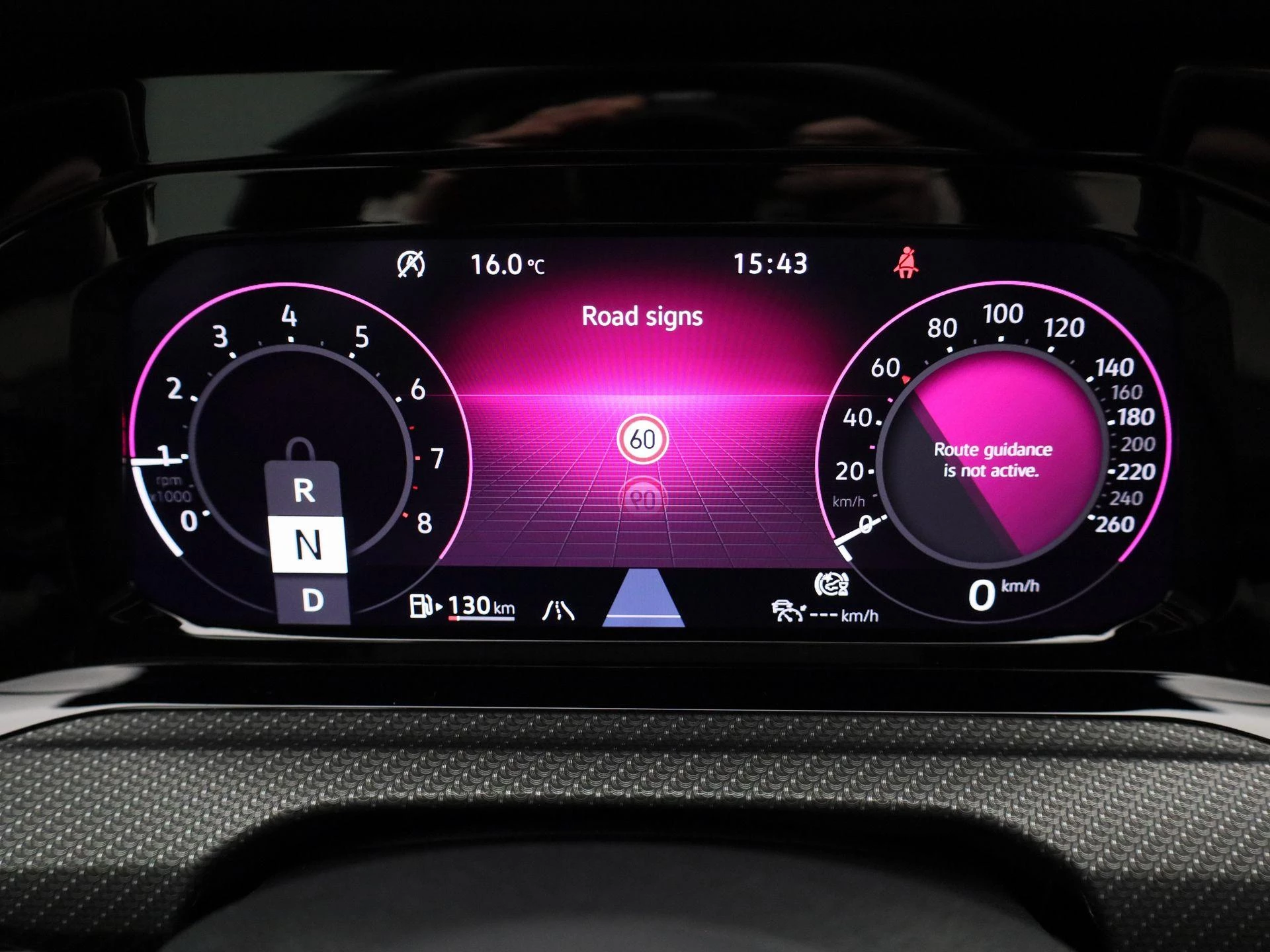 Volkswagen-Golf-image-16