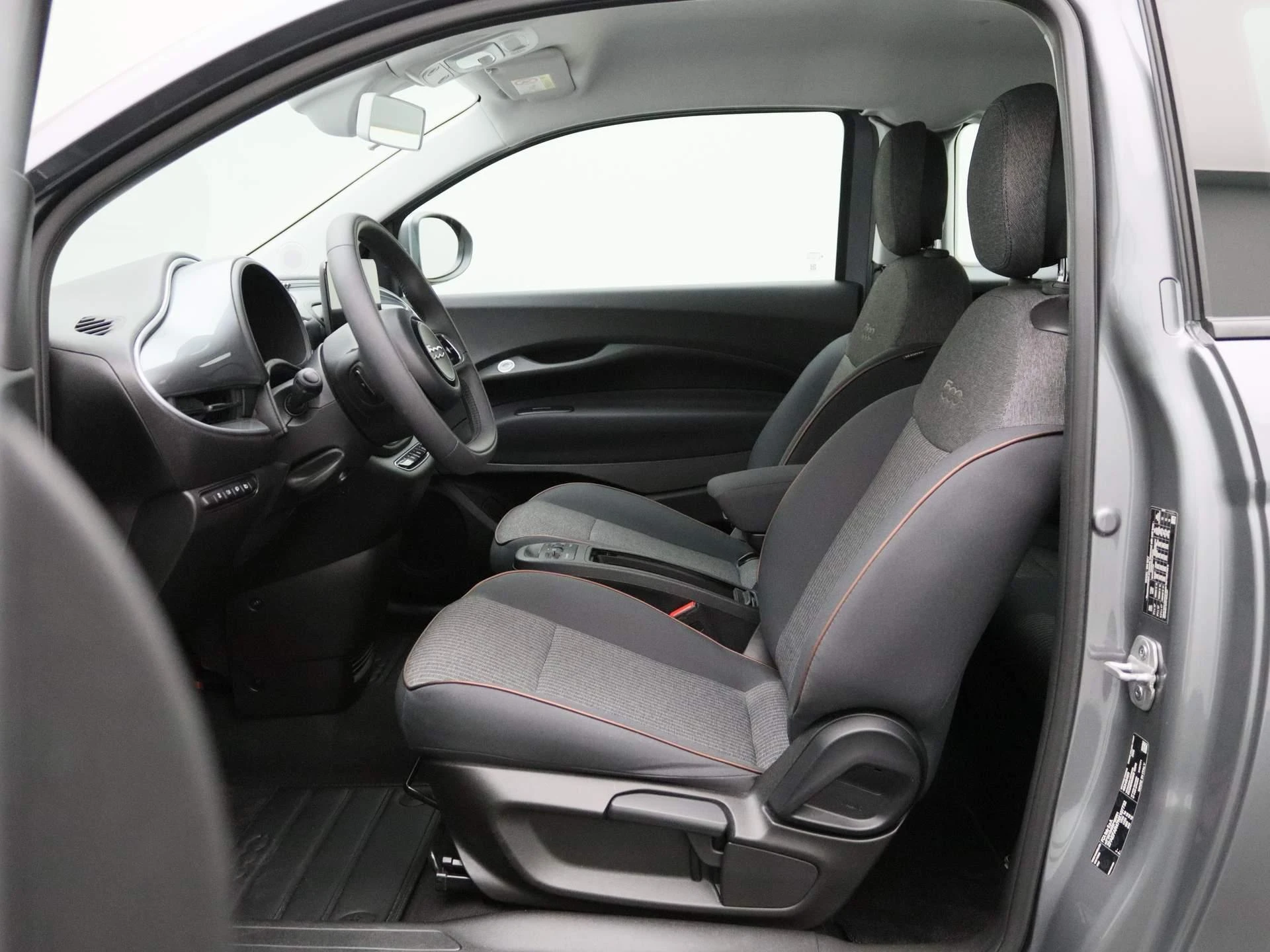 Fiat-500e-image-11