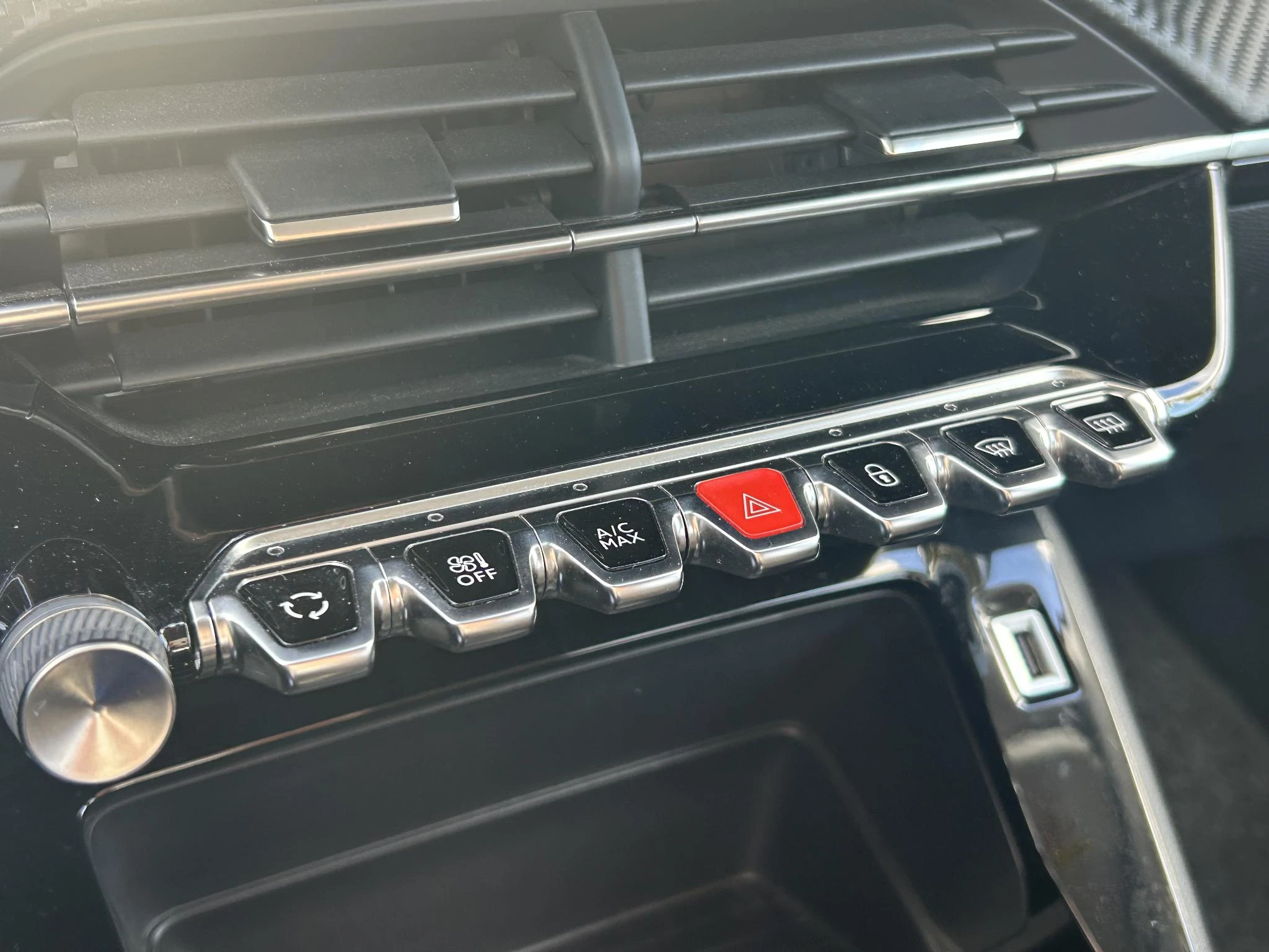 Peugeot-208-image-22