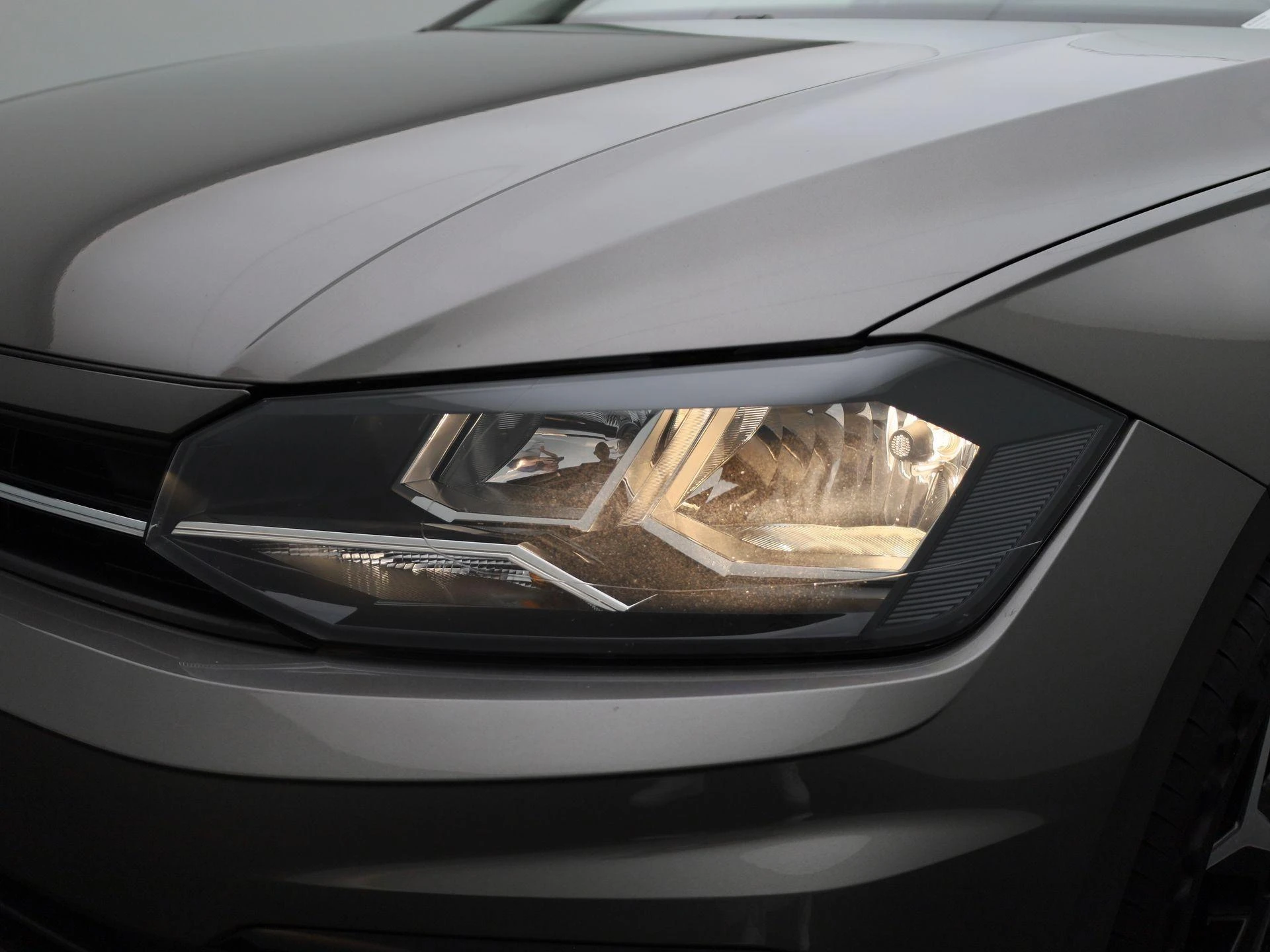 Volkswagen-Polo-image-13