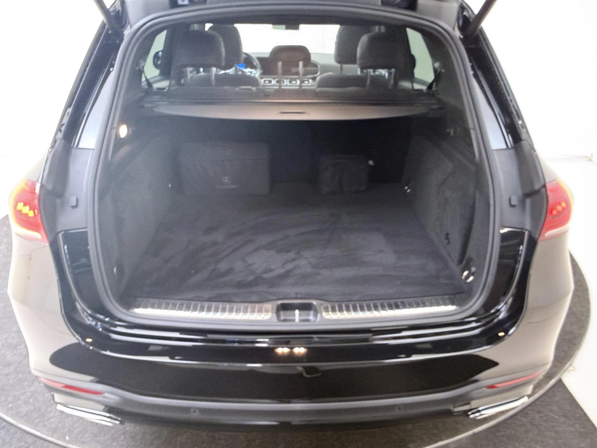 Mercedes-Benz-GLE-image-30