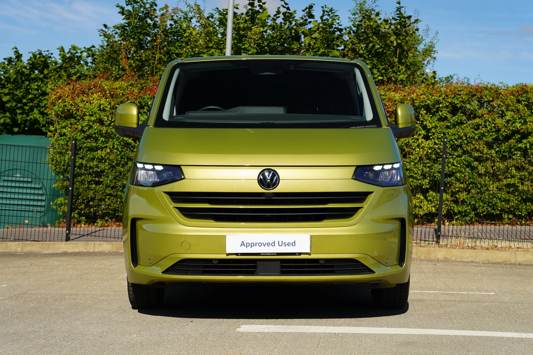 Volkswagen-Transporter-image-6