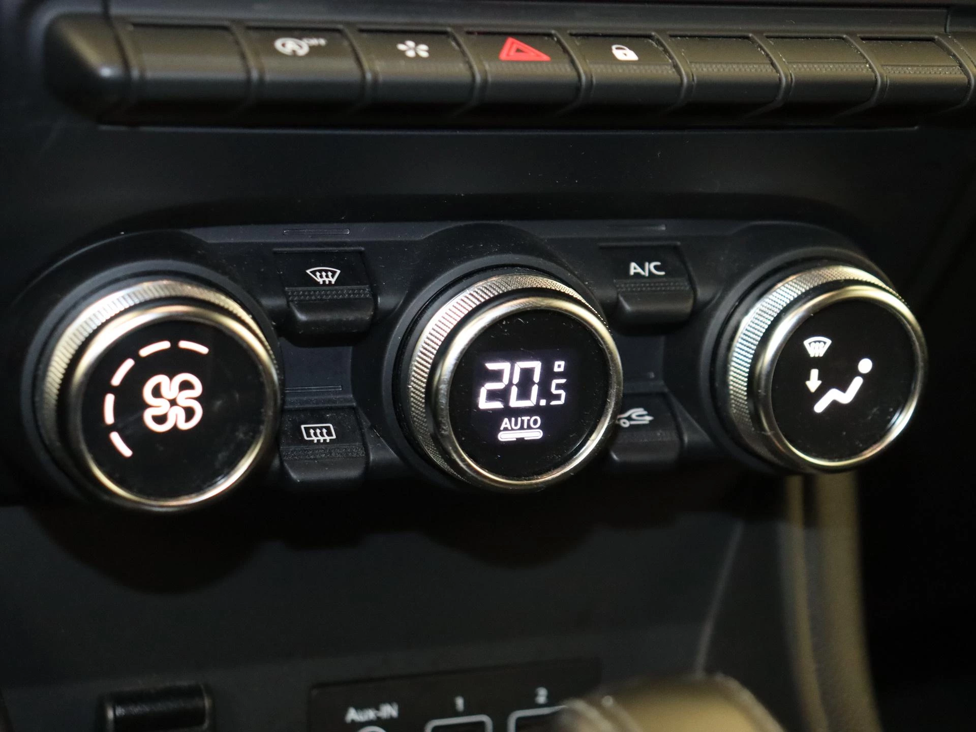 Renault-Captur-image-17