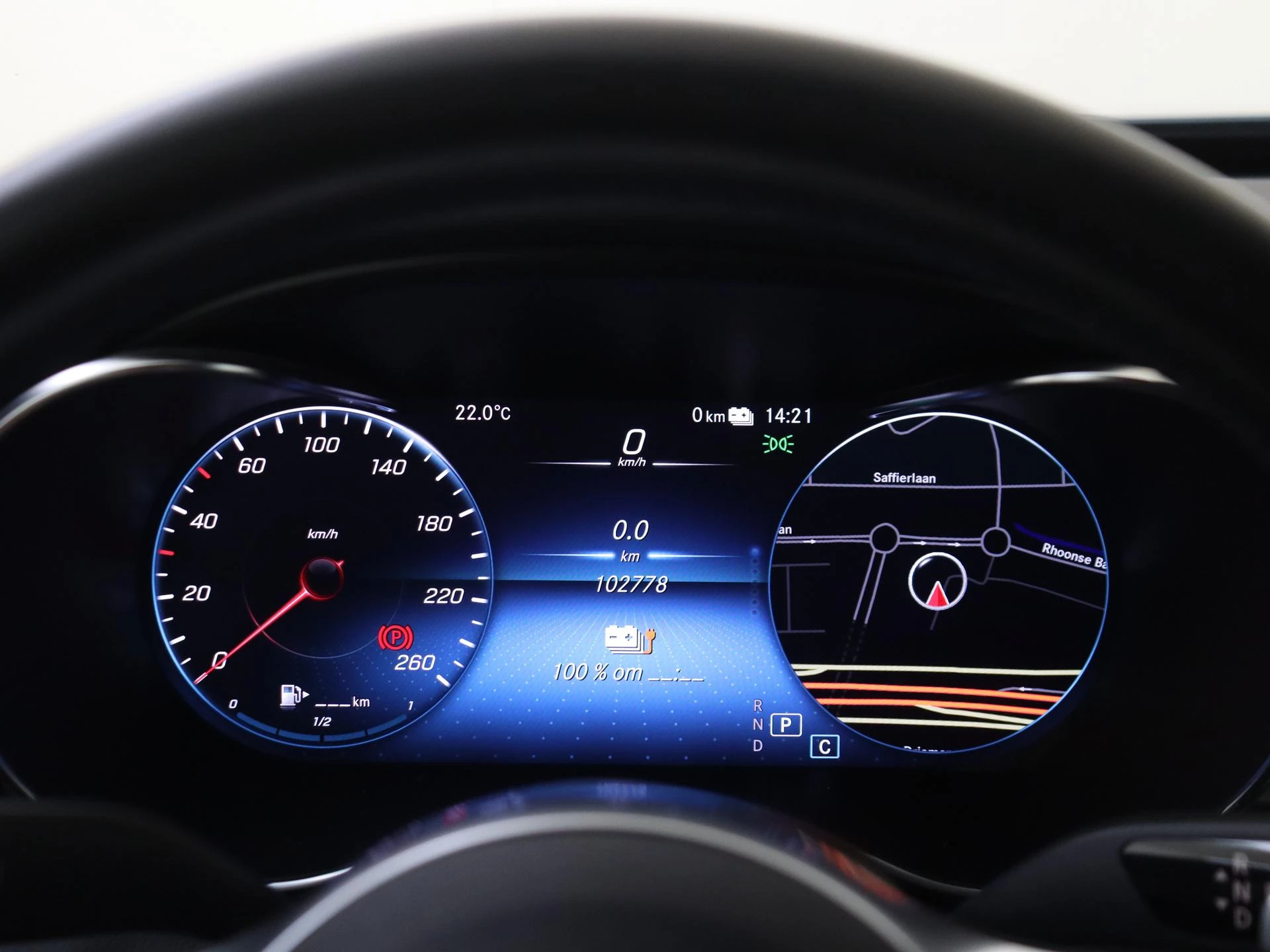 Mercedes-Benz-C-Klasse-image-12