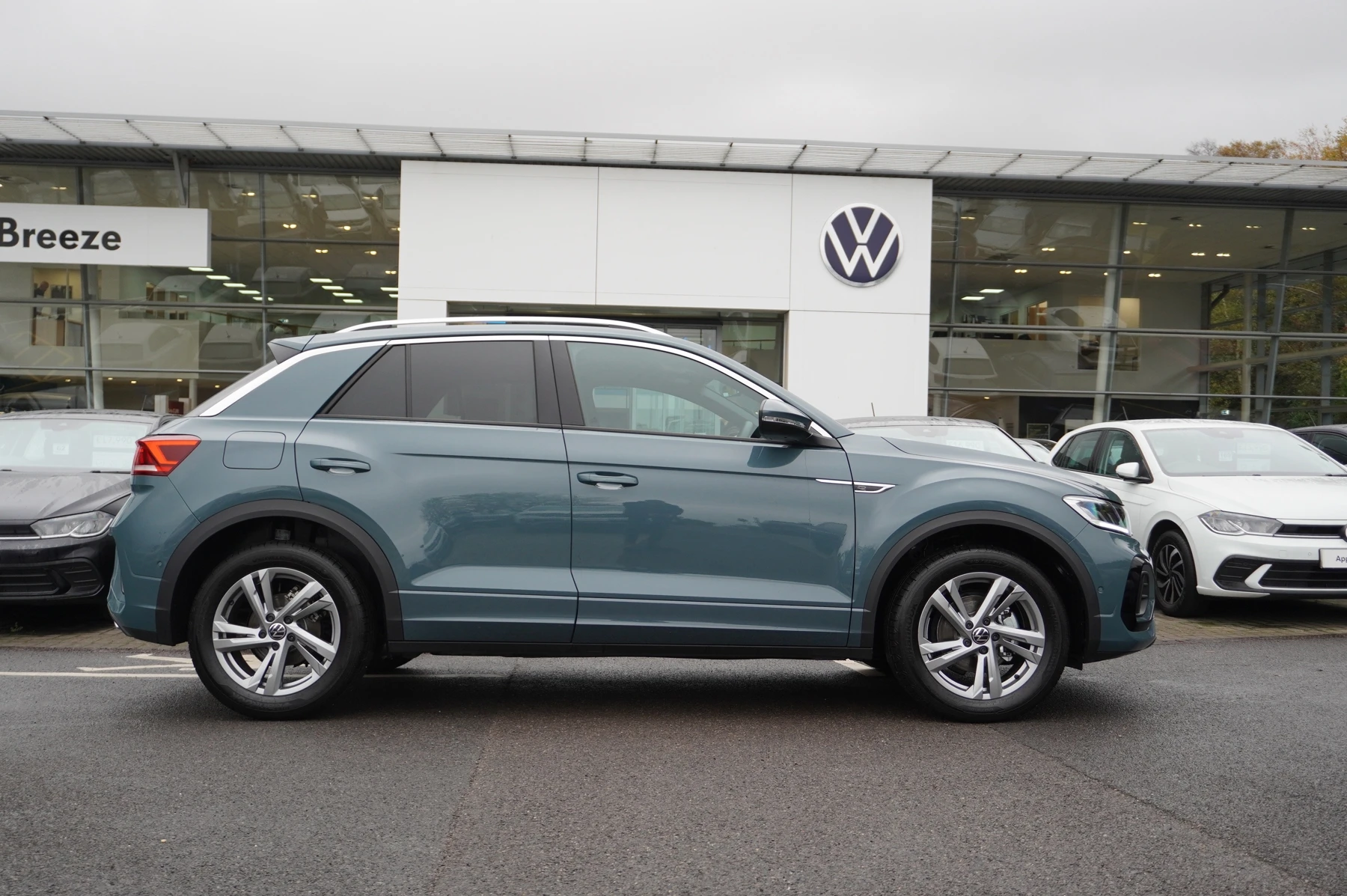Volkswagen-T-Roc-image-3