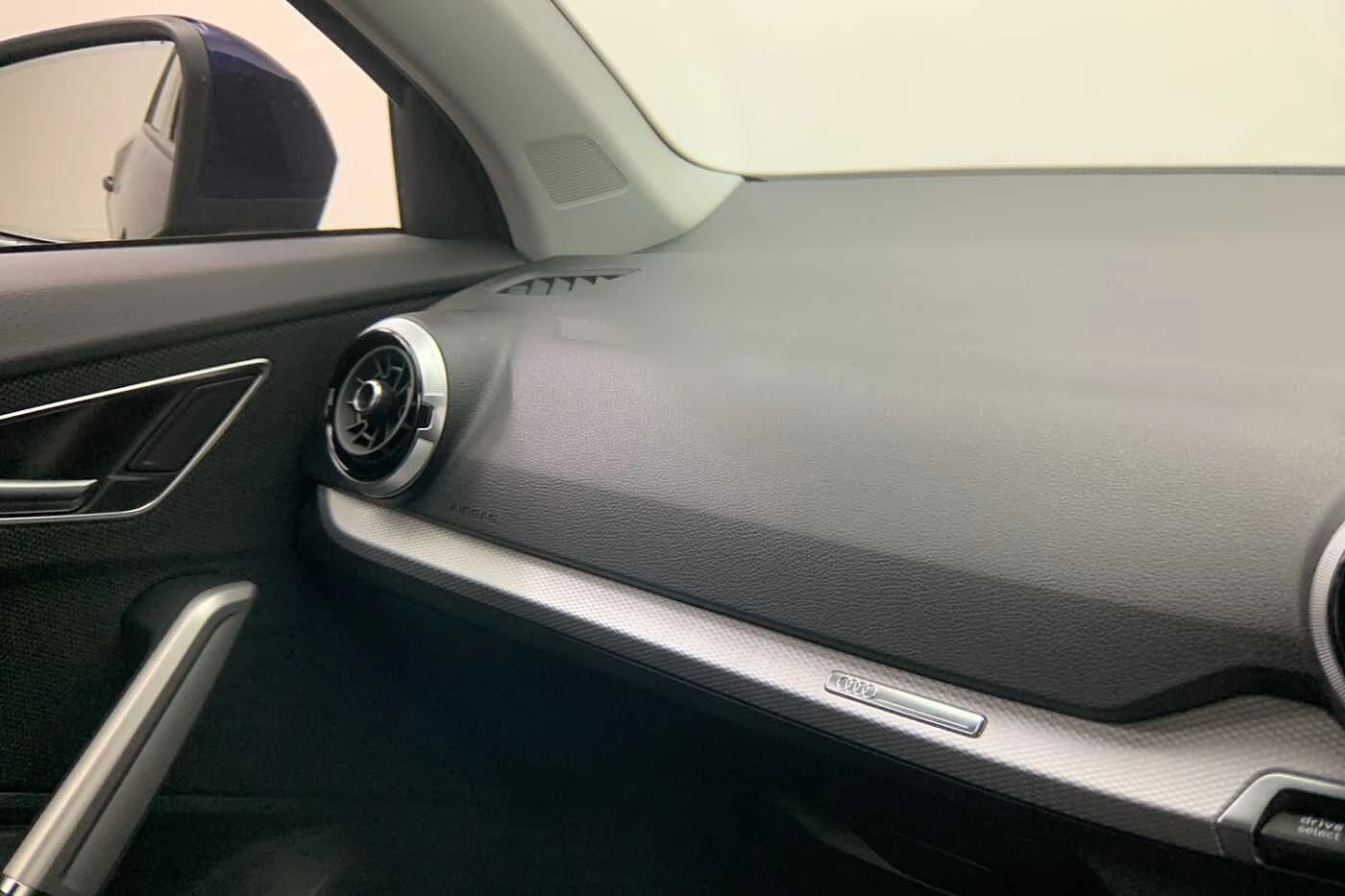 Audi-Q2-image-13